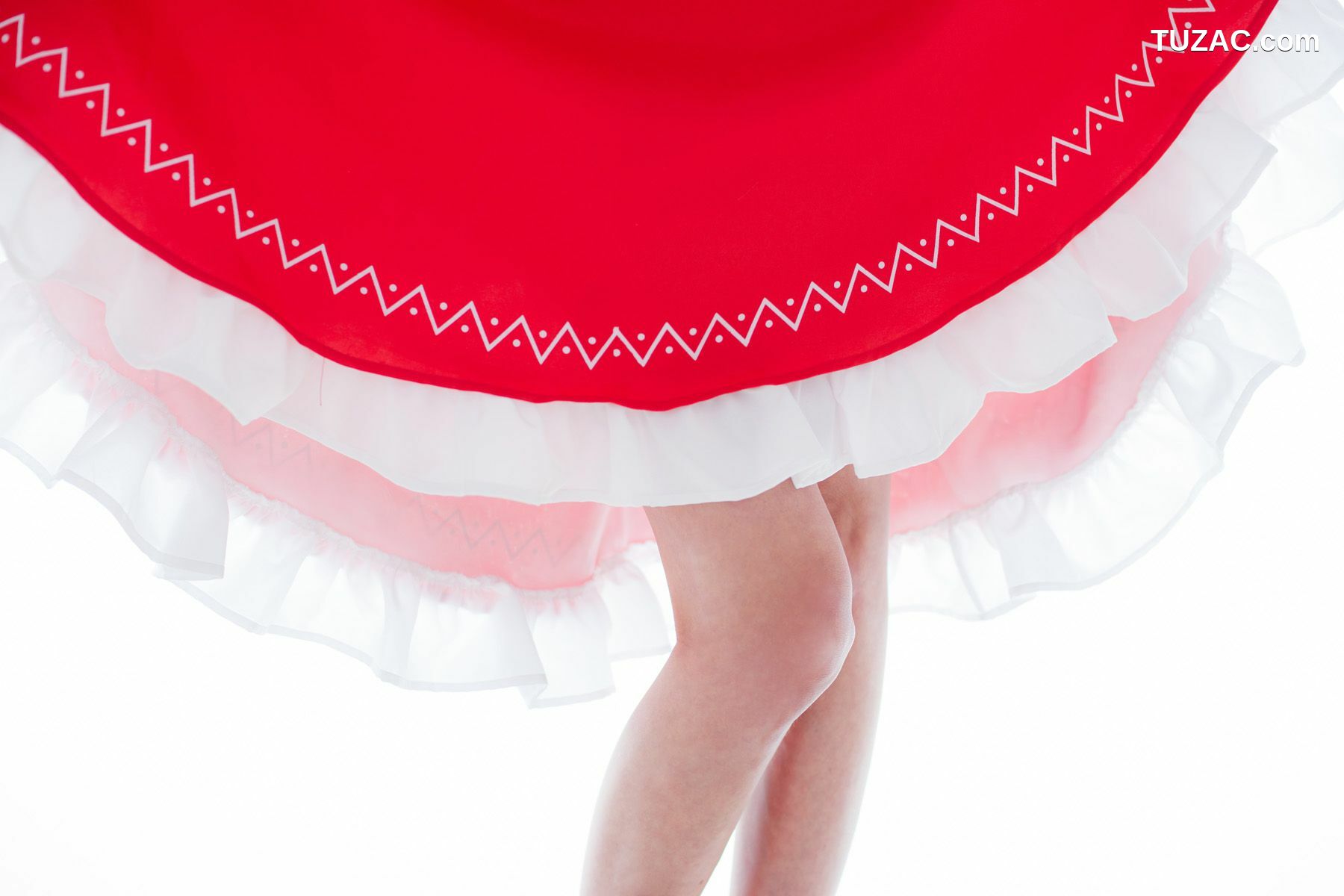 日本CosPlay_早乙女らぶ《東方Project》Hakurei Reimu(博麗霊夢) 写真集[69P]