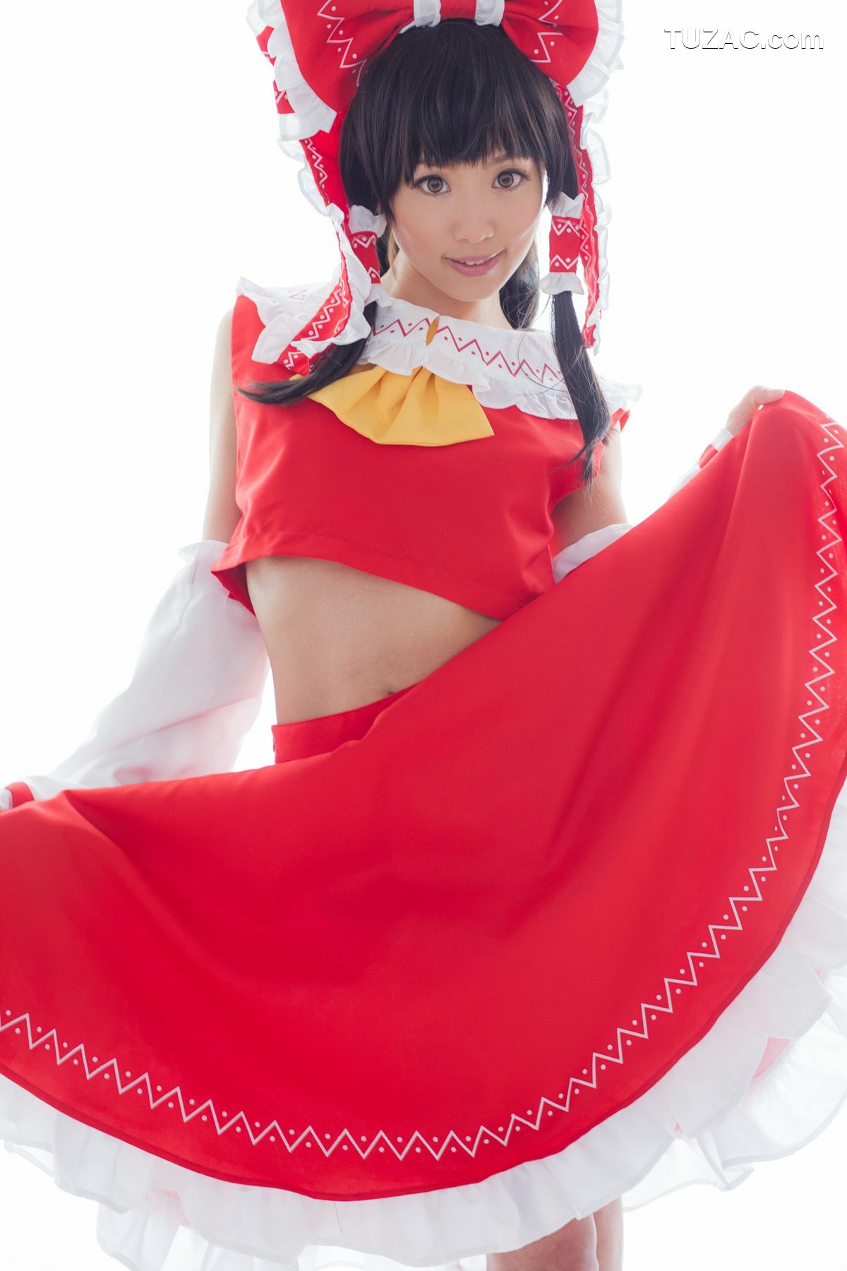 日本CosPlay_早乙女らぶ《東方Project》Hakurei Reimu(博麗霊夢) 写真集[69P]