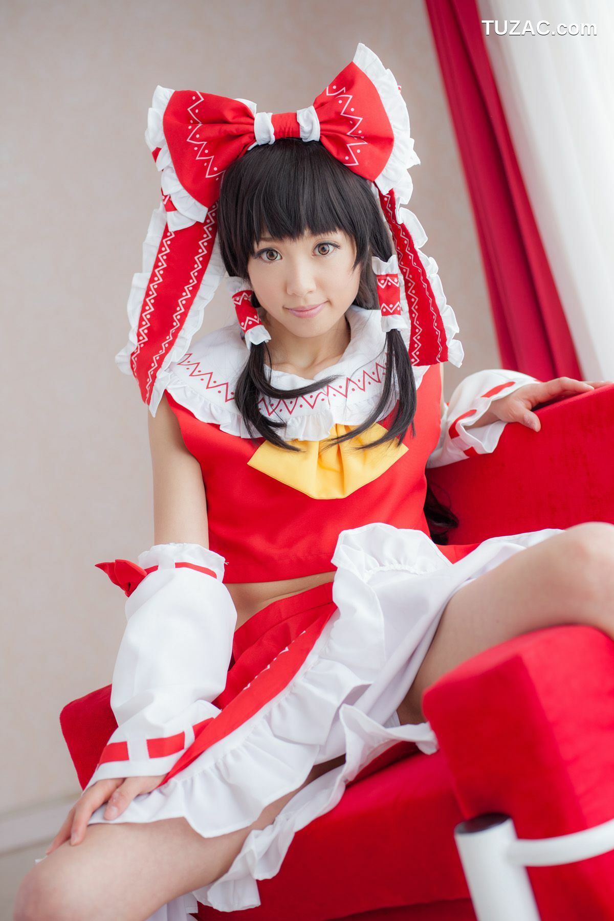 日本CosPlay_早乙女らぶ《東方Project》Hakurei Reimu(博麗霊夢) 写真集[69P]