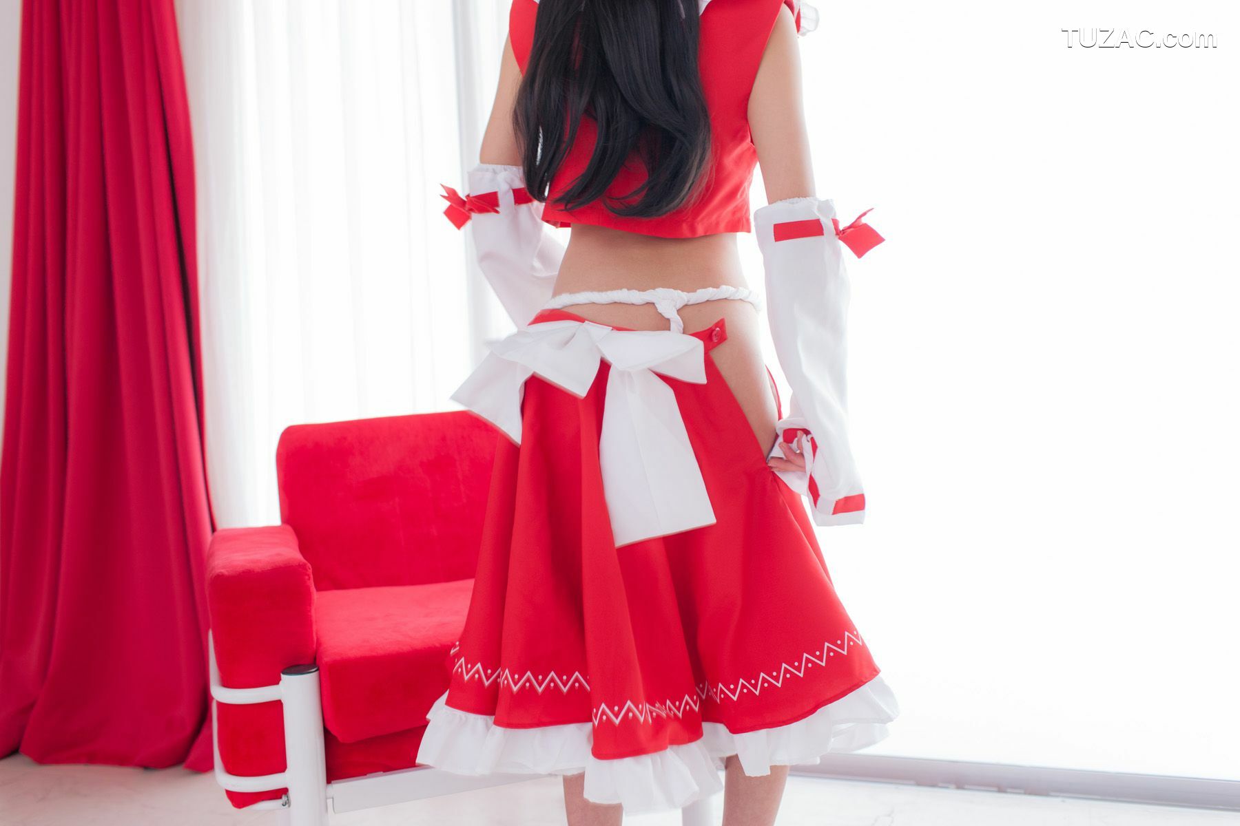 日本CosPlay_早乙女らぶ《東方Project》Hakurei Reimu(博麗霊夢) 写真集[69P]
