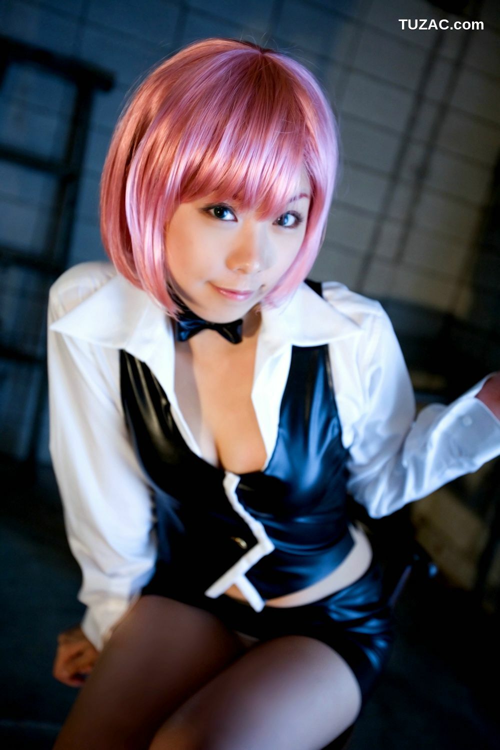 日本CosPlay_橘みなみ (Tachibana Minami) 《赌场少女》理欧・罗伦斯 3Sets 写真集