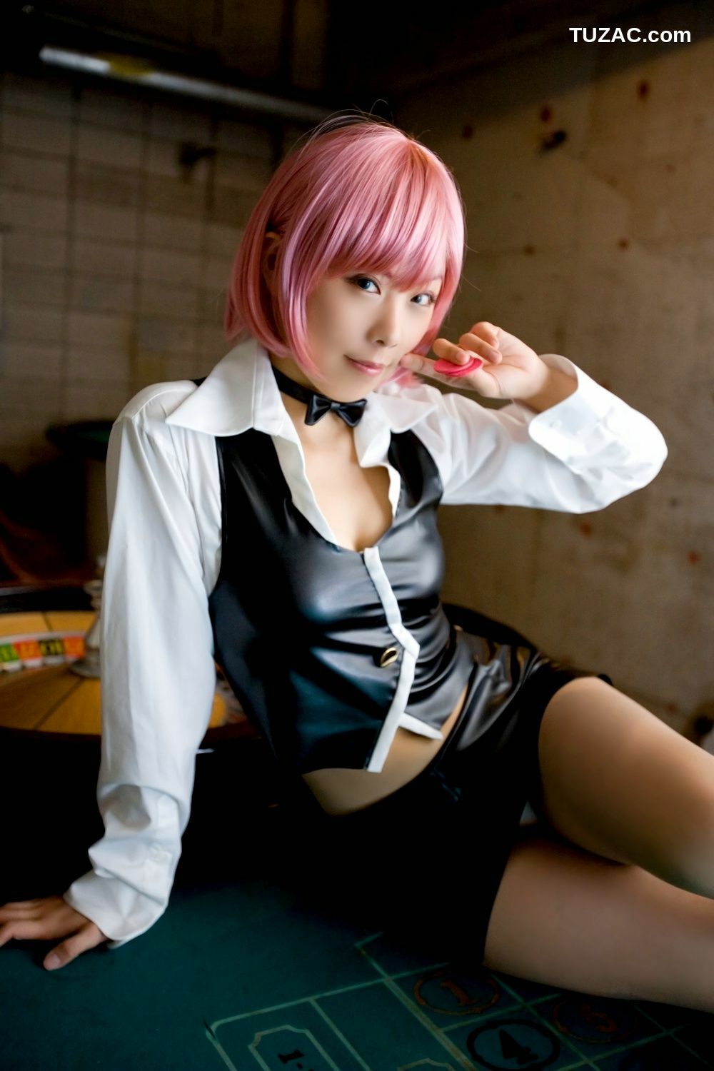 日本CosPlay_橘みなみ (Tachibana Minami) 《赌场少女》理欧・罗伦斯 3Sets 写真集