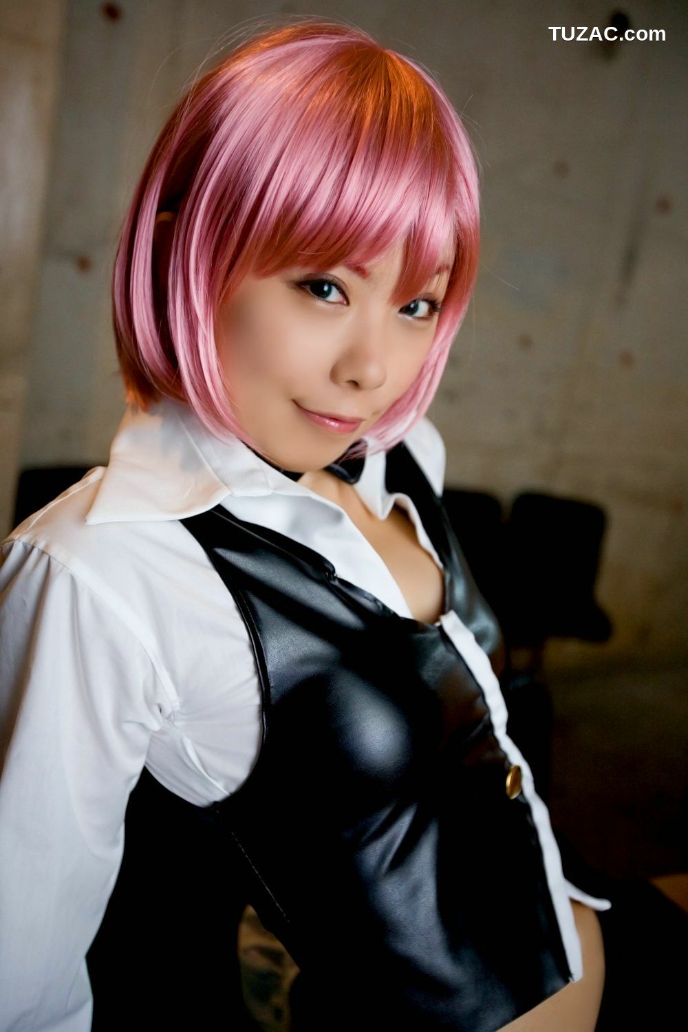 日本CosPlay_橘みなみ (Tachibana Minami) 《赌场少女》理欧・罗伦斯 3Sets 写真集