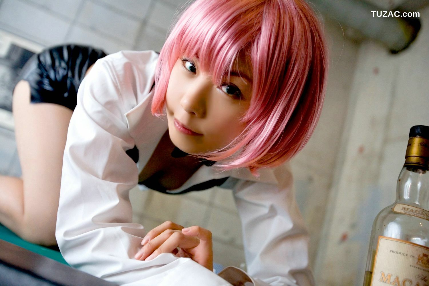 日本CosPlay_橘みなみ (Tachibana Minami) 《赌场少女》理欧・罗伦斯 3Sets 写真集