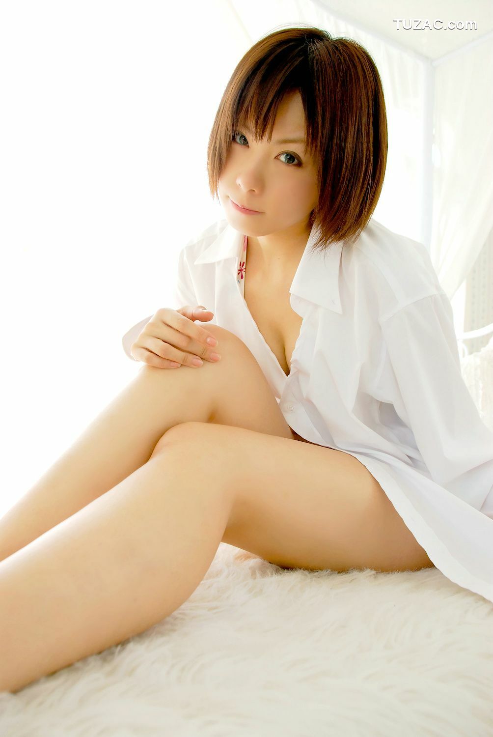 日本CosPlay_橘みなみ (Tachibana Minami) 《赌场少女》理欧・罗伦斯 3Sets 写真集