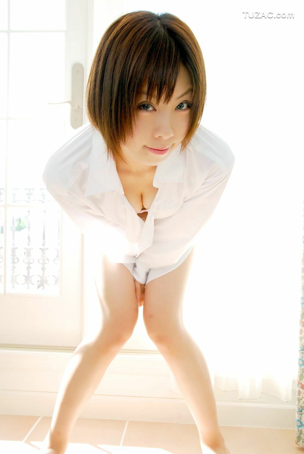 日本CosPlay_橘みなみ (Tachibana Minami) 《赌场少女》理欧・罗伦斯 3Sets 写真集