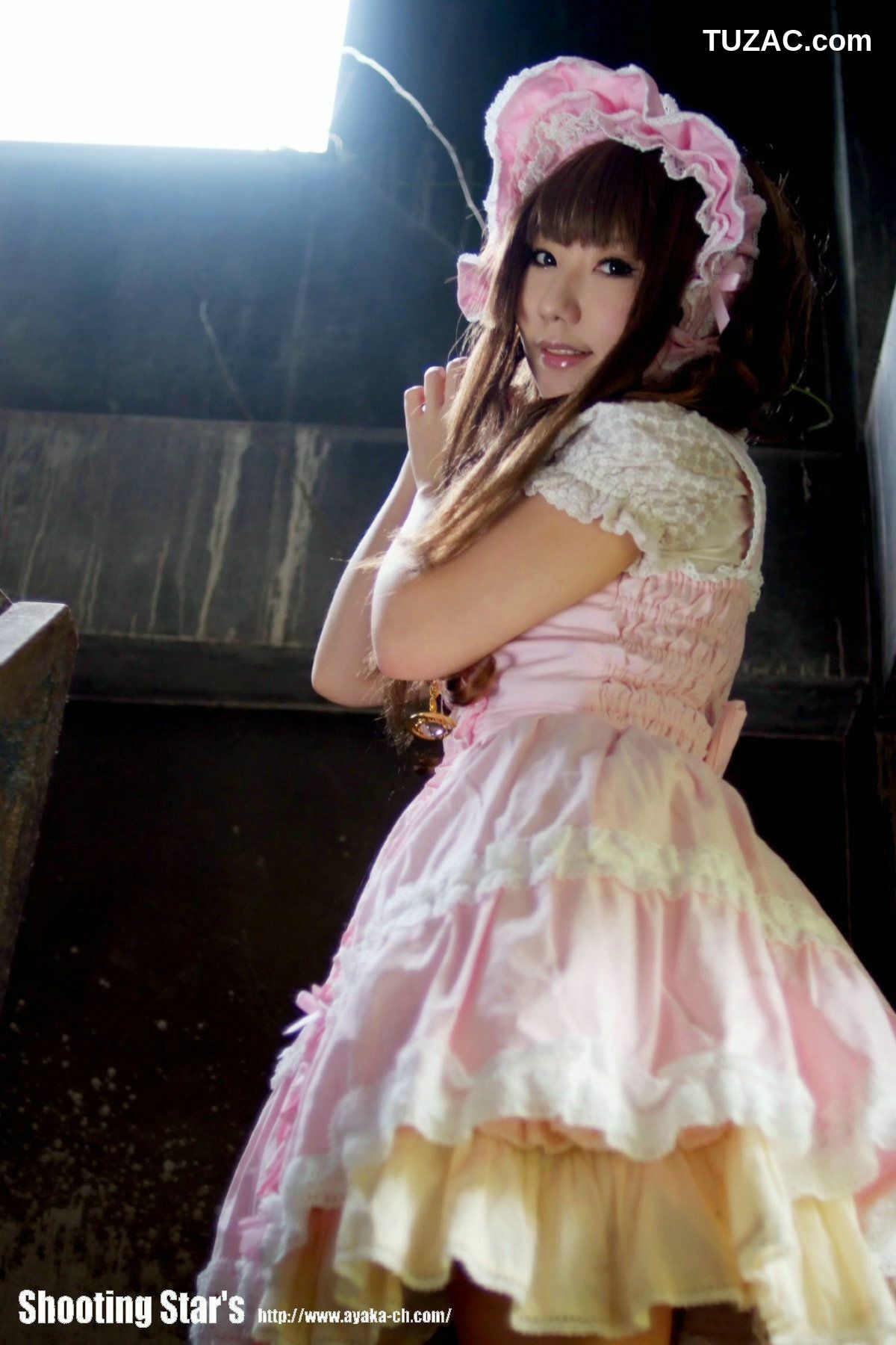 日本CosPlay_绫香 (Sakuサク)  Gothic Lolita 写真集[120P]