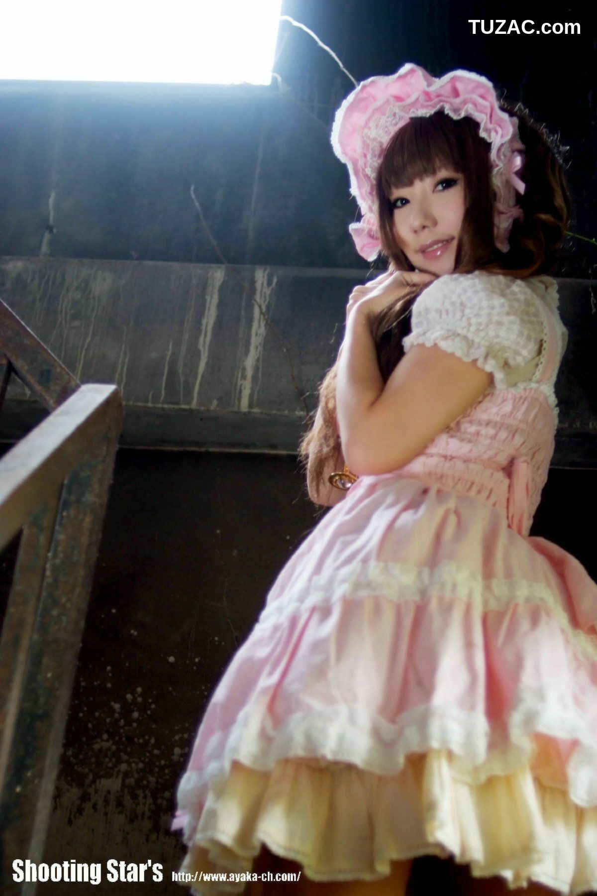 日本CosPlay_绫香 (Sakuサク)  Gothic Lolita 写真集[120P]
