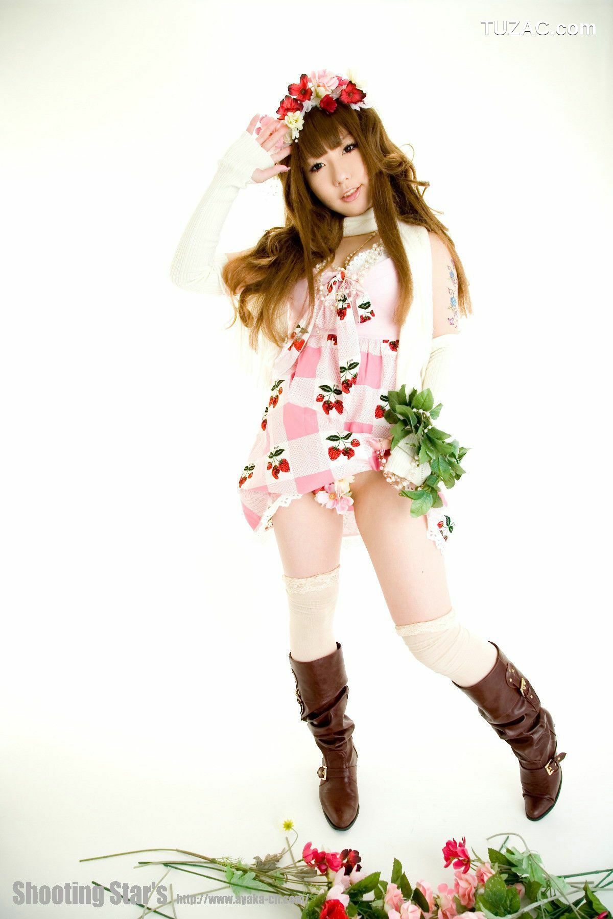 日本CosPlay_绫香 (Sakuサク)  Gothic Lolita 写真集[120P]