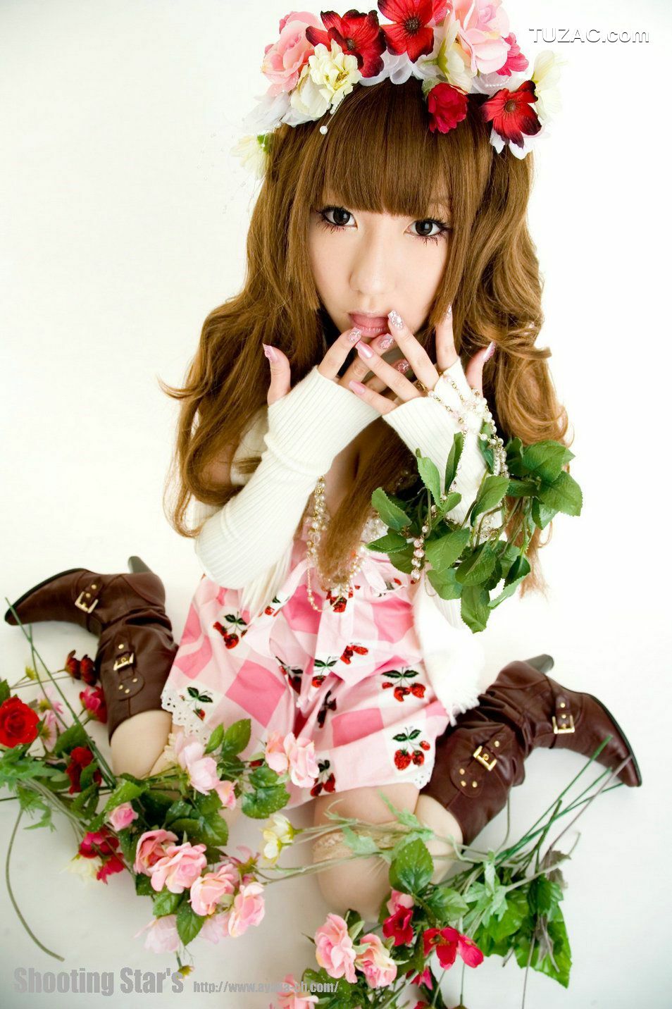 日本CosPlay_绫香 (Sakuサク)  Gothic Lolita 写真集[120P]