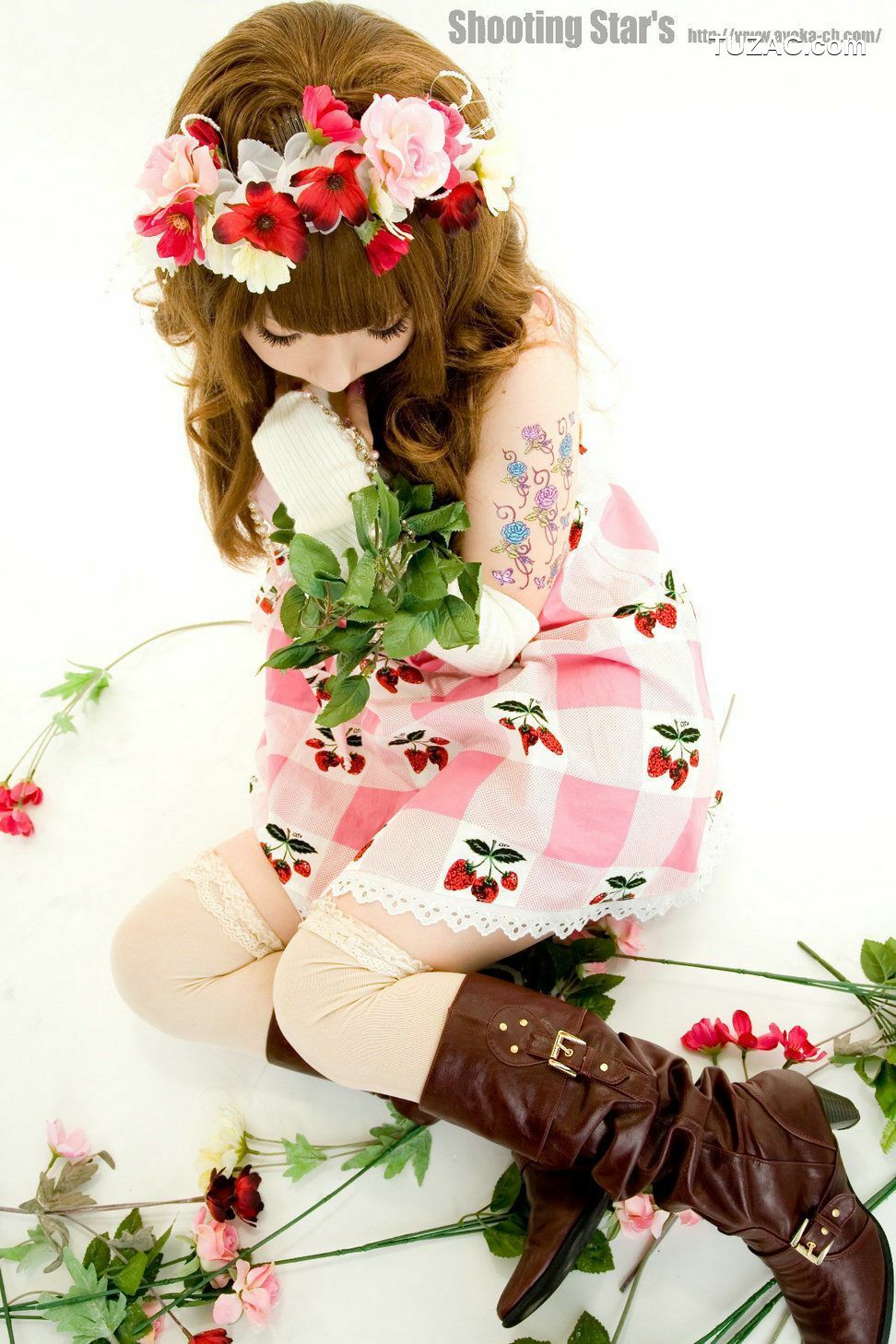 日本CosPlay_绫香 (Sakuサク)  Gothic Lolita 写真集[120P]