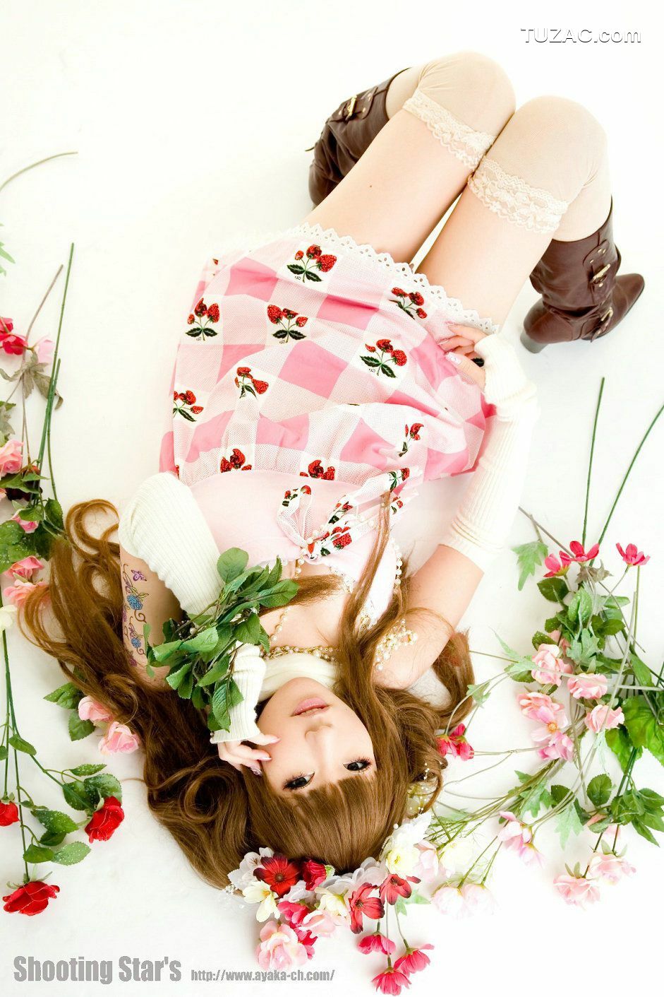 日本CosPlay_绫香 (Sakuサク)  Gothic Lolita 写真集[120P]