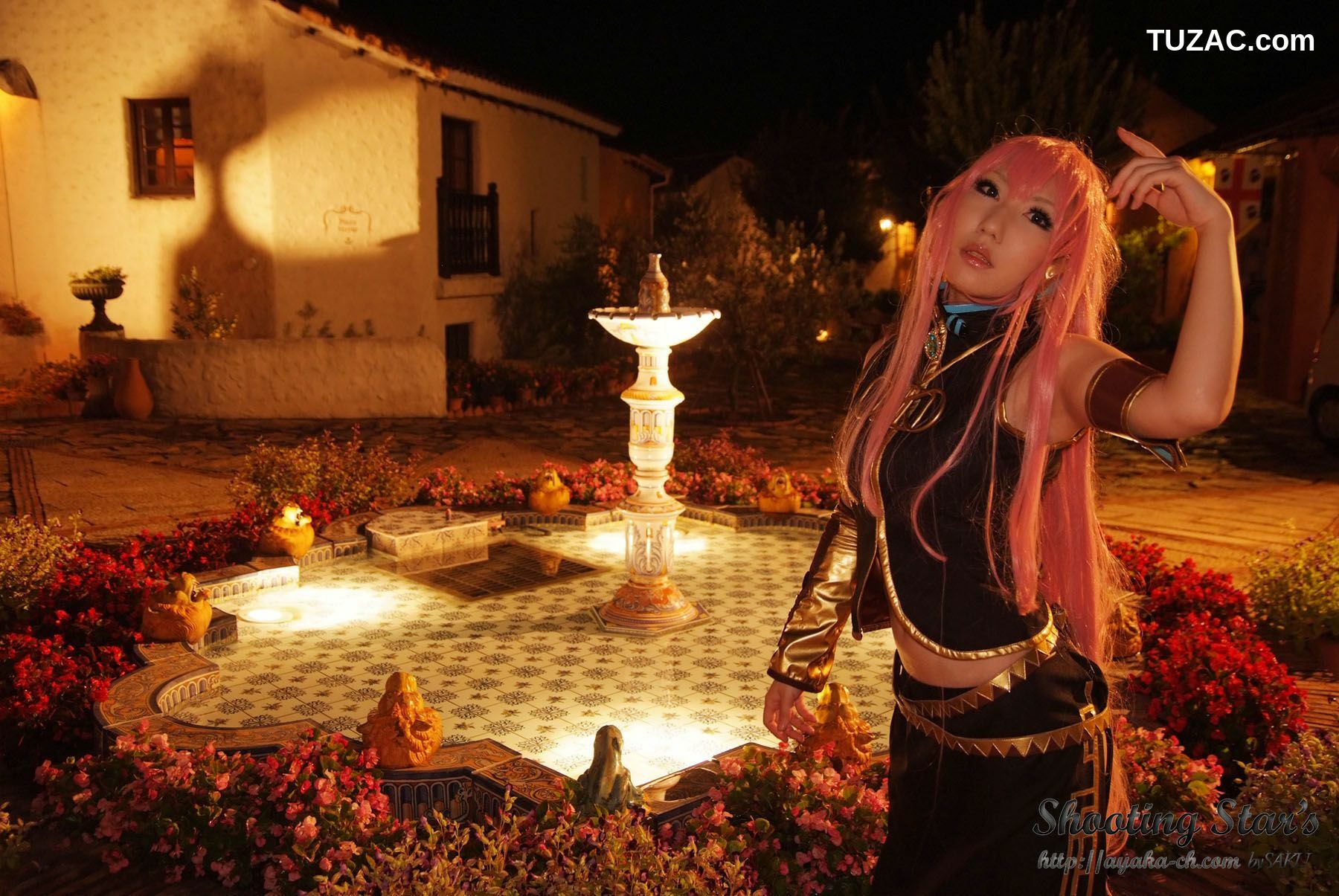 日本CosPlay_绫香 (Sakuサク) 《VOCALOID》 Megurine Luka 写真集[133P]
