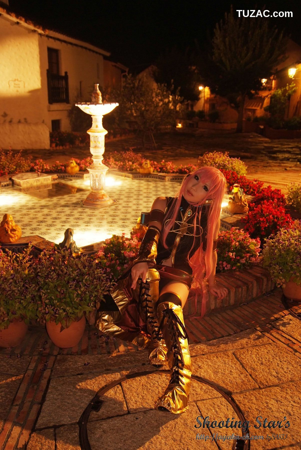 日本CosPlay_绫香 (Sakuサク) 《VOCALOID》 Megurine Luka 写真集[133P]