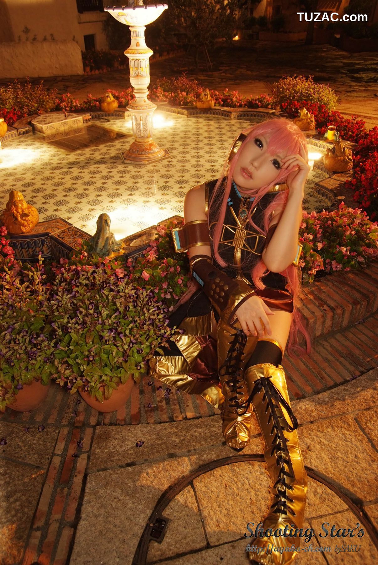 日本CosPlay_绫香 (Sakuサク) 《VOCALOID》 Megurine Luka 写真集[133P]