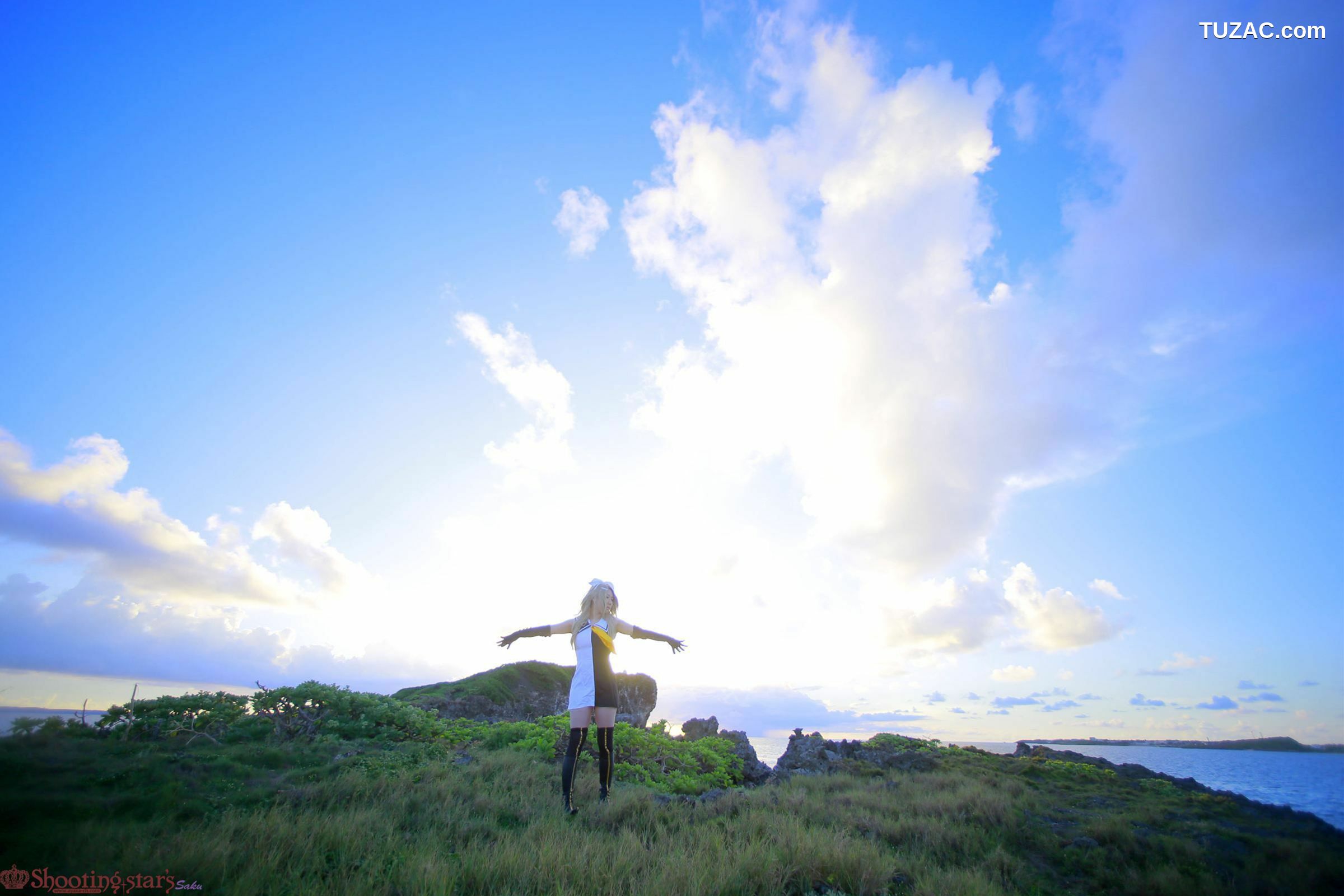 日本CosPlay_绫香 (サク) 《VOCALOID》初音ミク+鏡音リン 写真集[100P]
