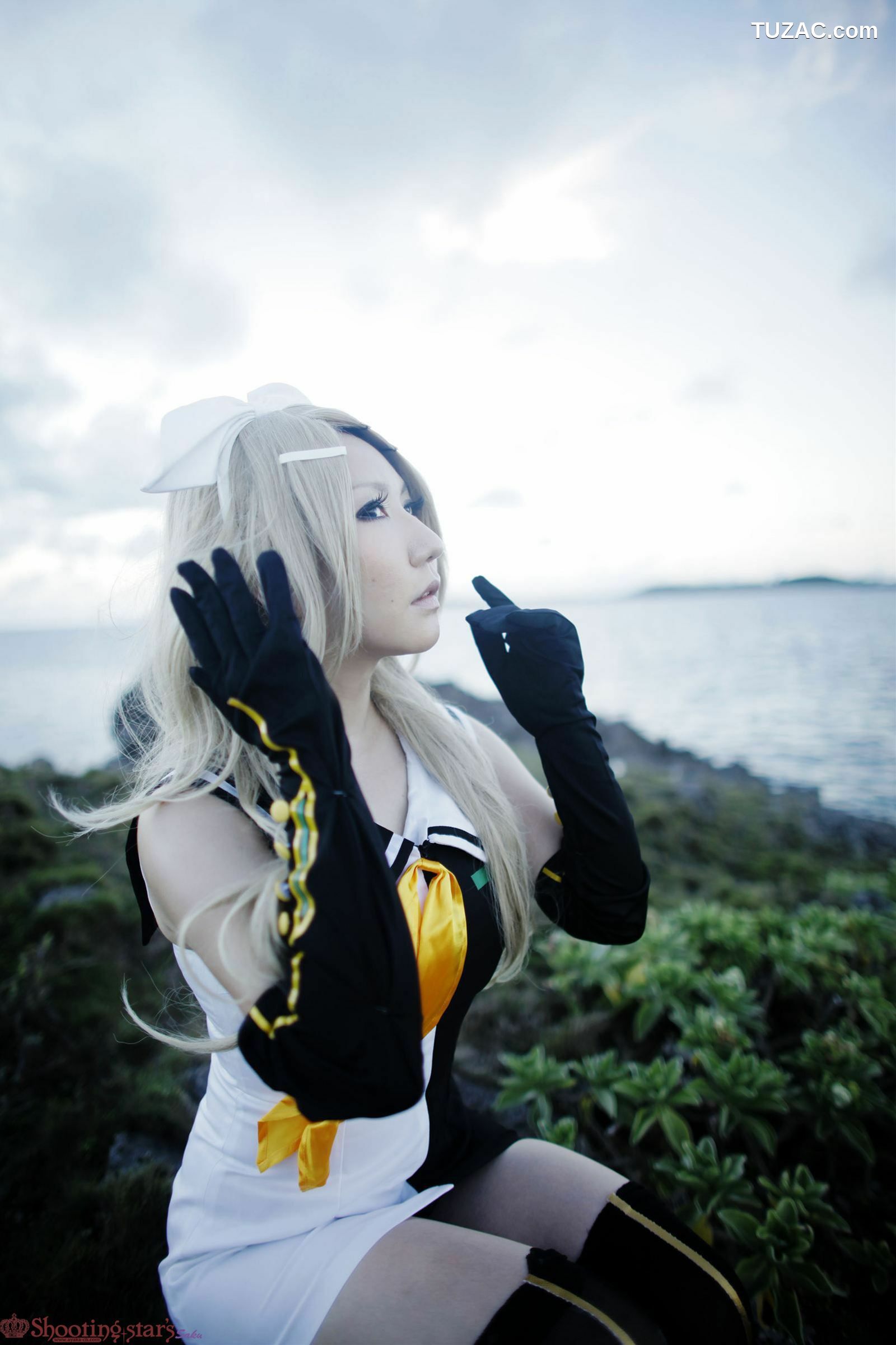 日本CosPlay_绫香 (サク) 《VOCALOID》初音ミク+鏡音リン 写真集[100P]