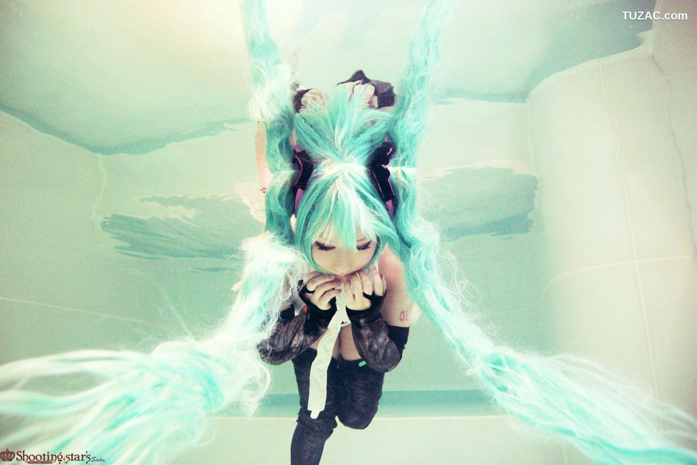 日本CosPlay_绫香 (サク) 《VOCALOID》初音ミク+鏡音リン 写真集[100P]