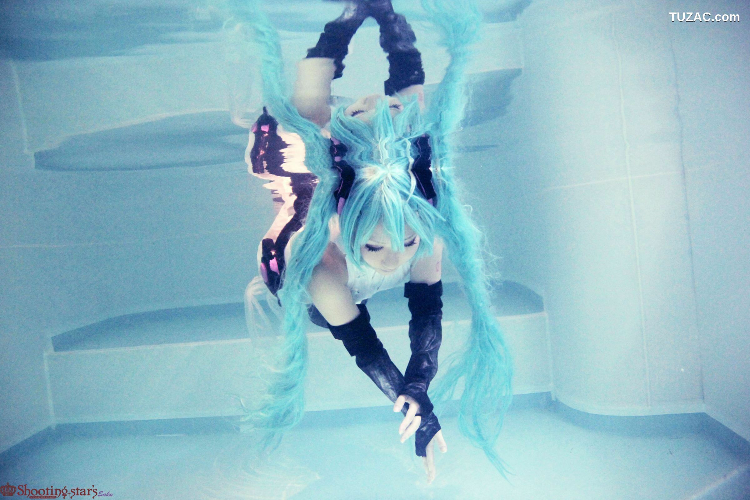 日本CosPlay_绫香 (サク) 《VOCALOID》初音ミク+鏡音リン 写真集[100P]