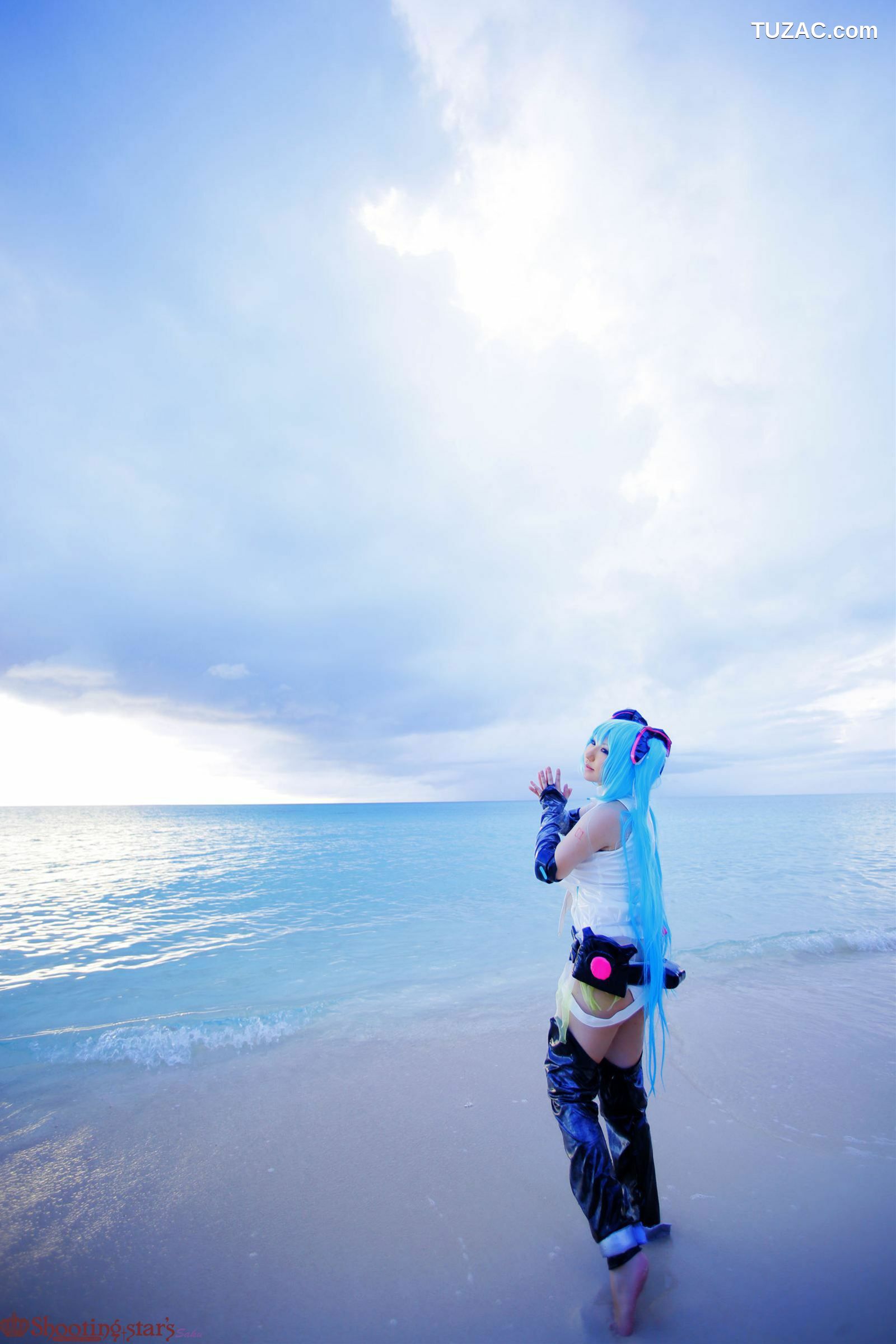 日本CosPlay_绫香 (サク) 《VOCALOID》初音ミク+鏡音リン 写真集[100P]