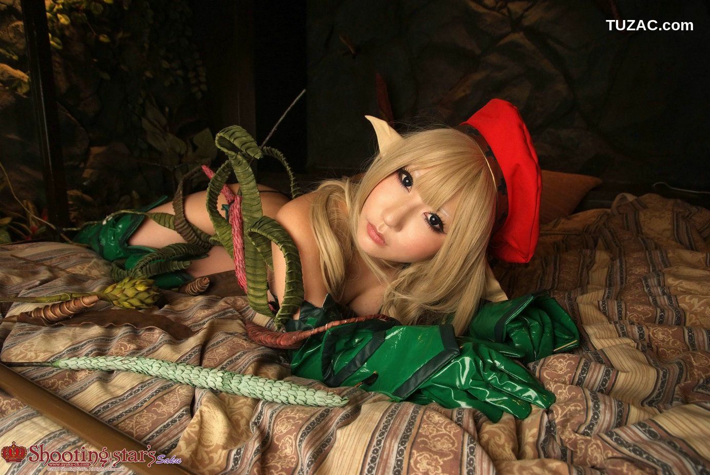 日本CosPlay_绫香サク (Saku Ayaka) 《クイーンズブレイドQueen's Blade》アイリ & Alleyne 写真集