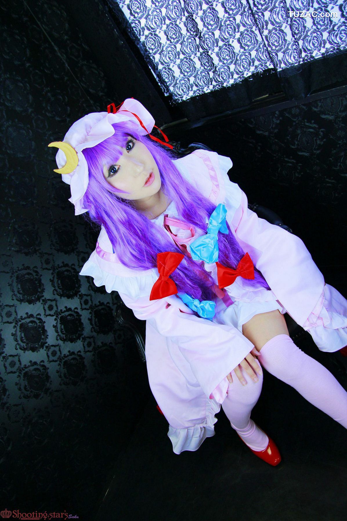 日本CosPlay_绫香サク (サク綾香 Saku Ayaka) 《東方Project》Patchouli Knowledge 写真集[100P]