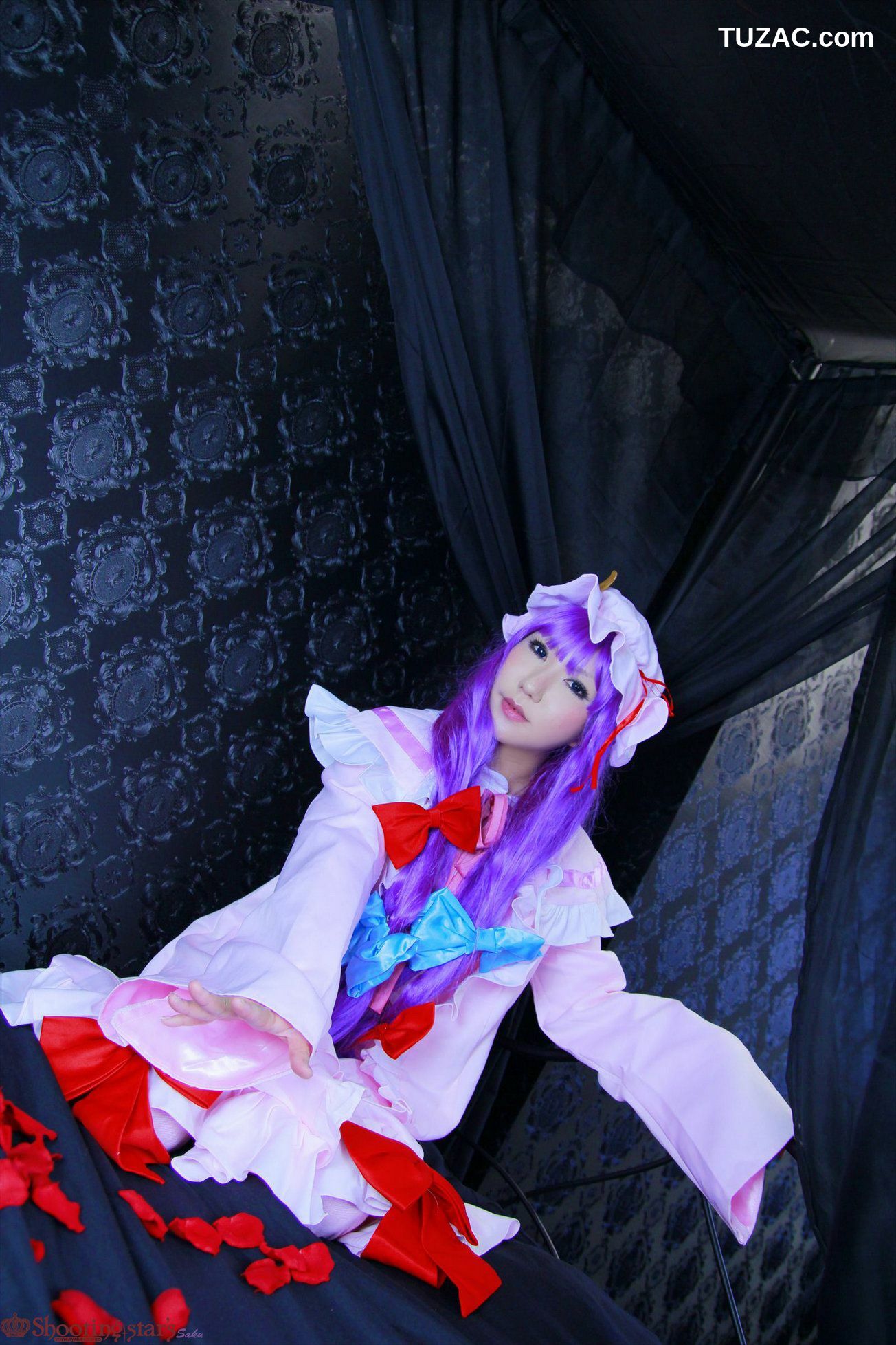 日本CosPlay_绫香サク (サク綾香 Saku Ayaka) 《東方Project》Patchouli Knowledge 写真集[100P]
