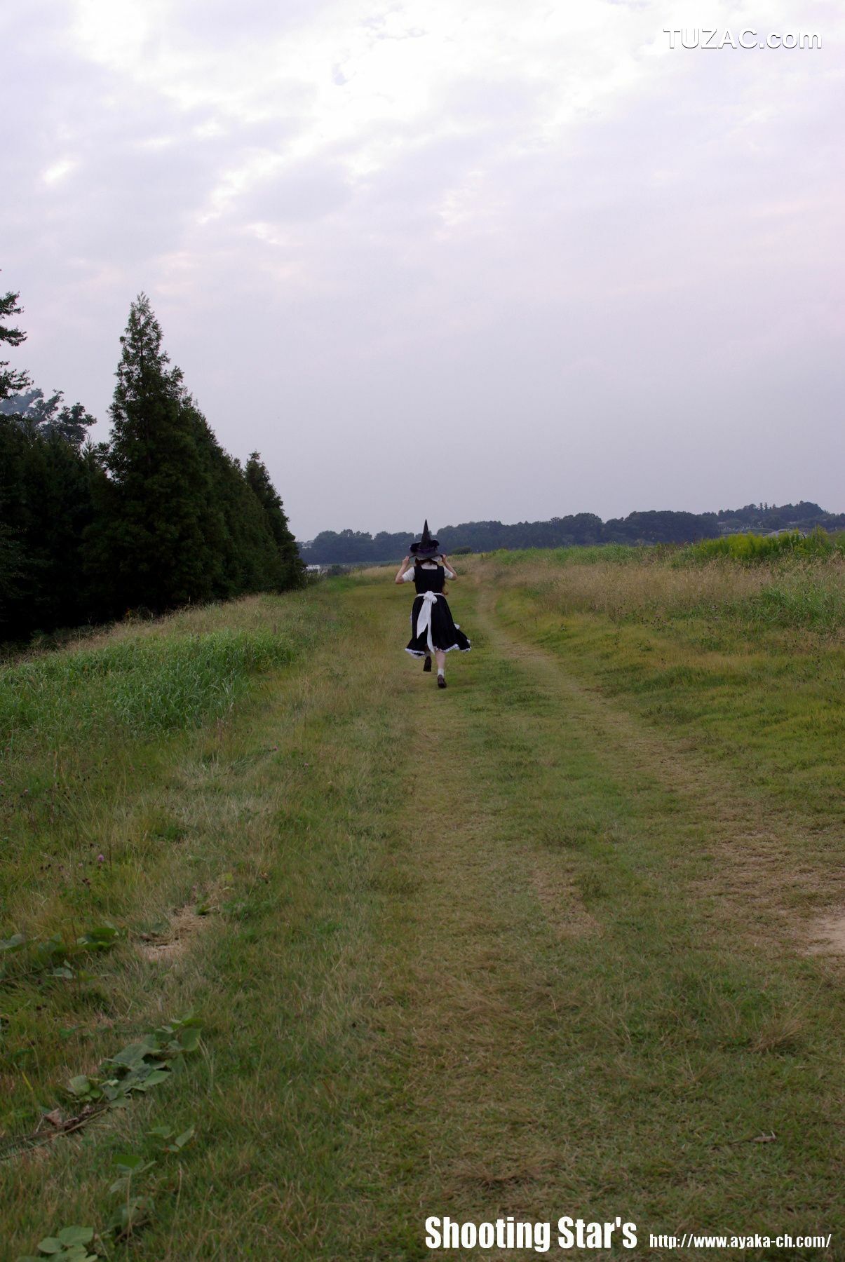 日本CosPlay_绫香サク (サク綾香 Saku Ayaka)《東方Project》霧雨 魔理沙 Kirisame Marisa 写真集