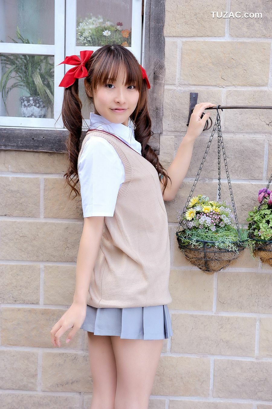 日本CosPlay_花兎まにゅManyu Hanausagi《とある科学の超電磁砲》御坂美琴 写真集