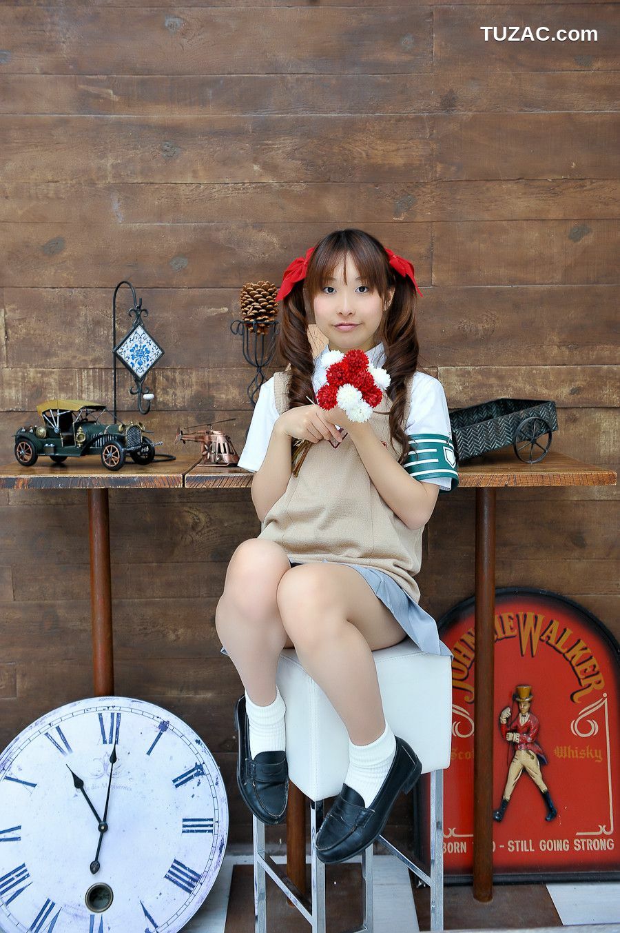 日本CosPlay_花兎まにゅManyu Hanausagi《とある科学の超電磁砲》御坂美琴 写真集