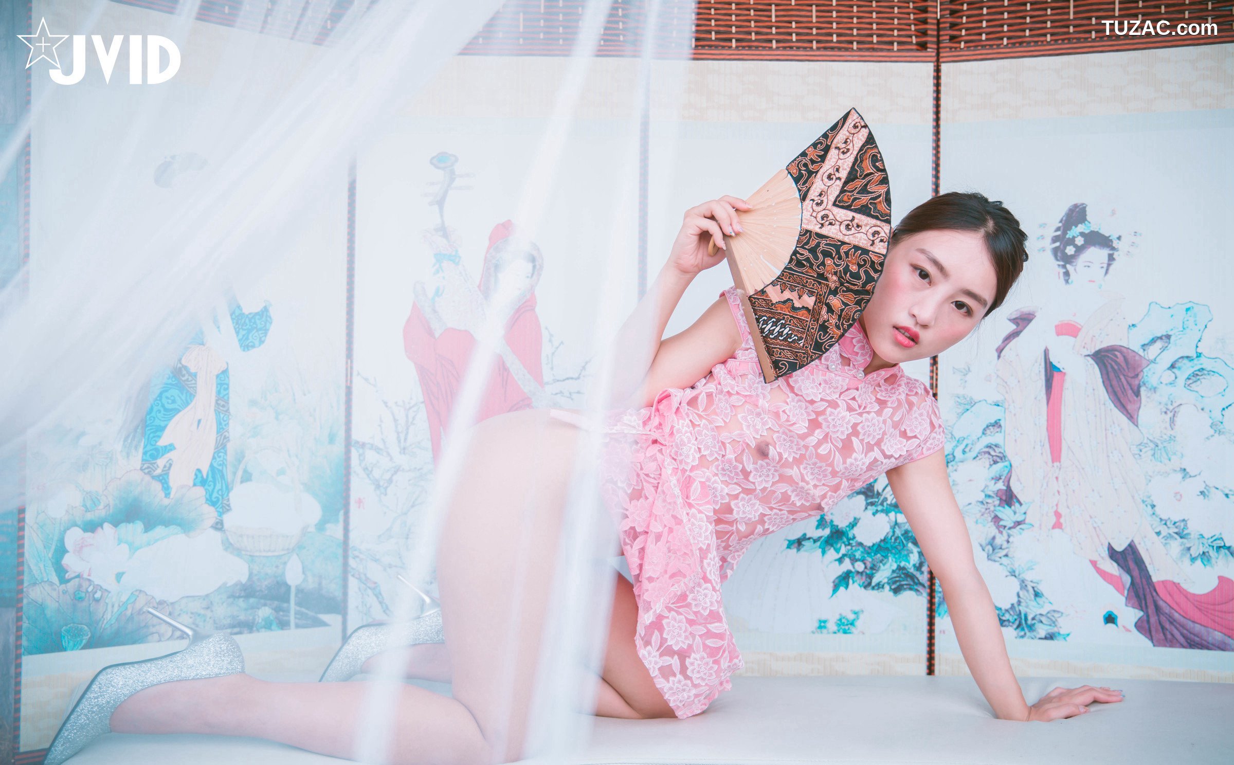 JVID-Annie-国风露出-特殊质感透明旗袍诱人-颗粒感水晶棒抽插高潮呻吟