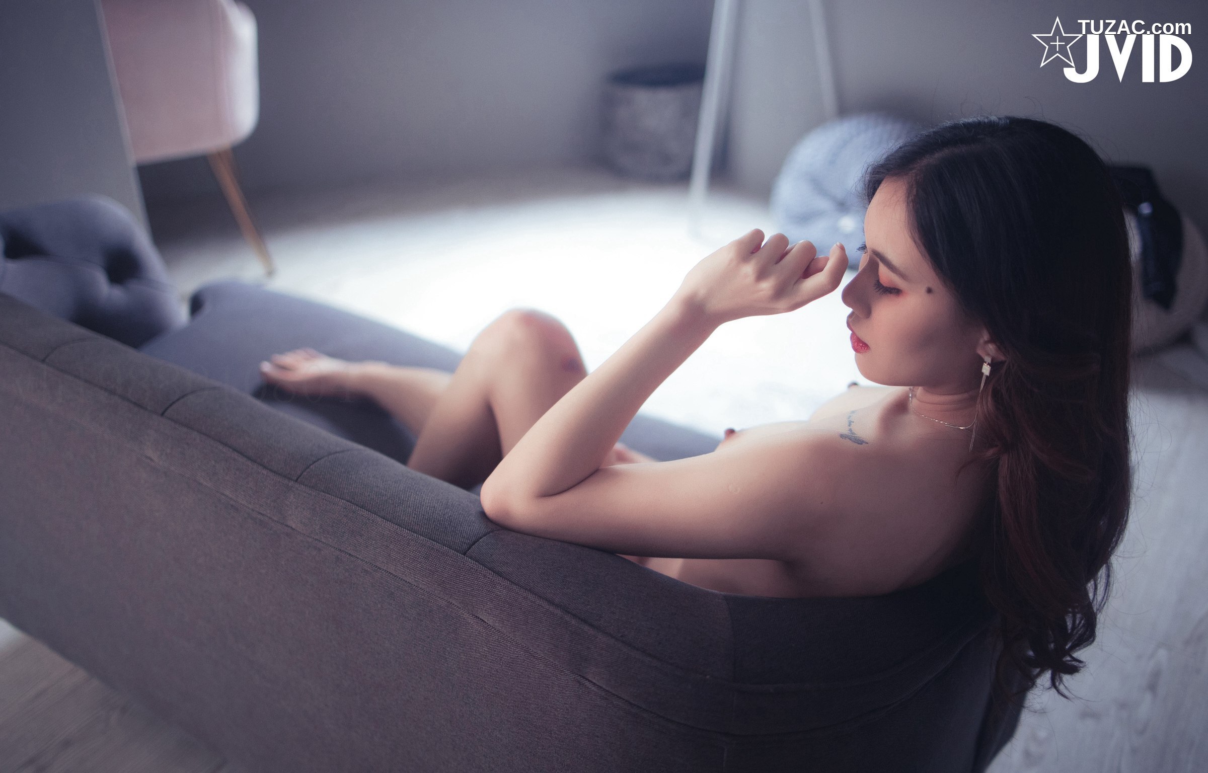 JVID-Jessica-罗颖-传说中的VR虚拟女友-VR-Girlfriend-无水印版