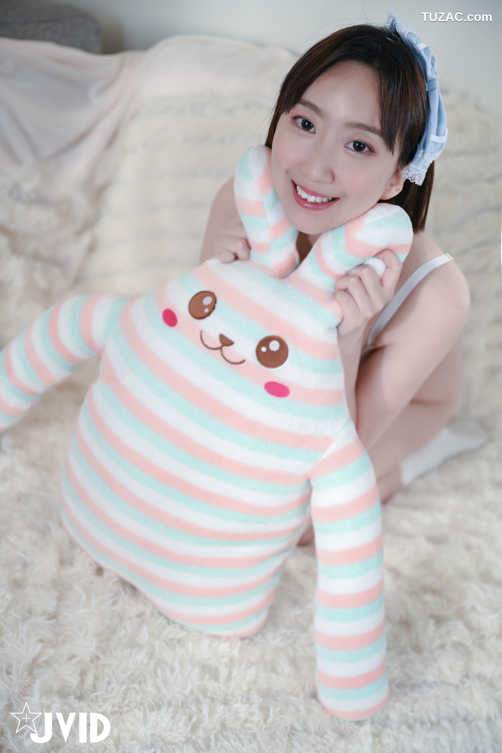 JVID-Zoe-来我家自习的邻居小妹妹