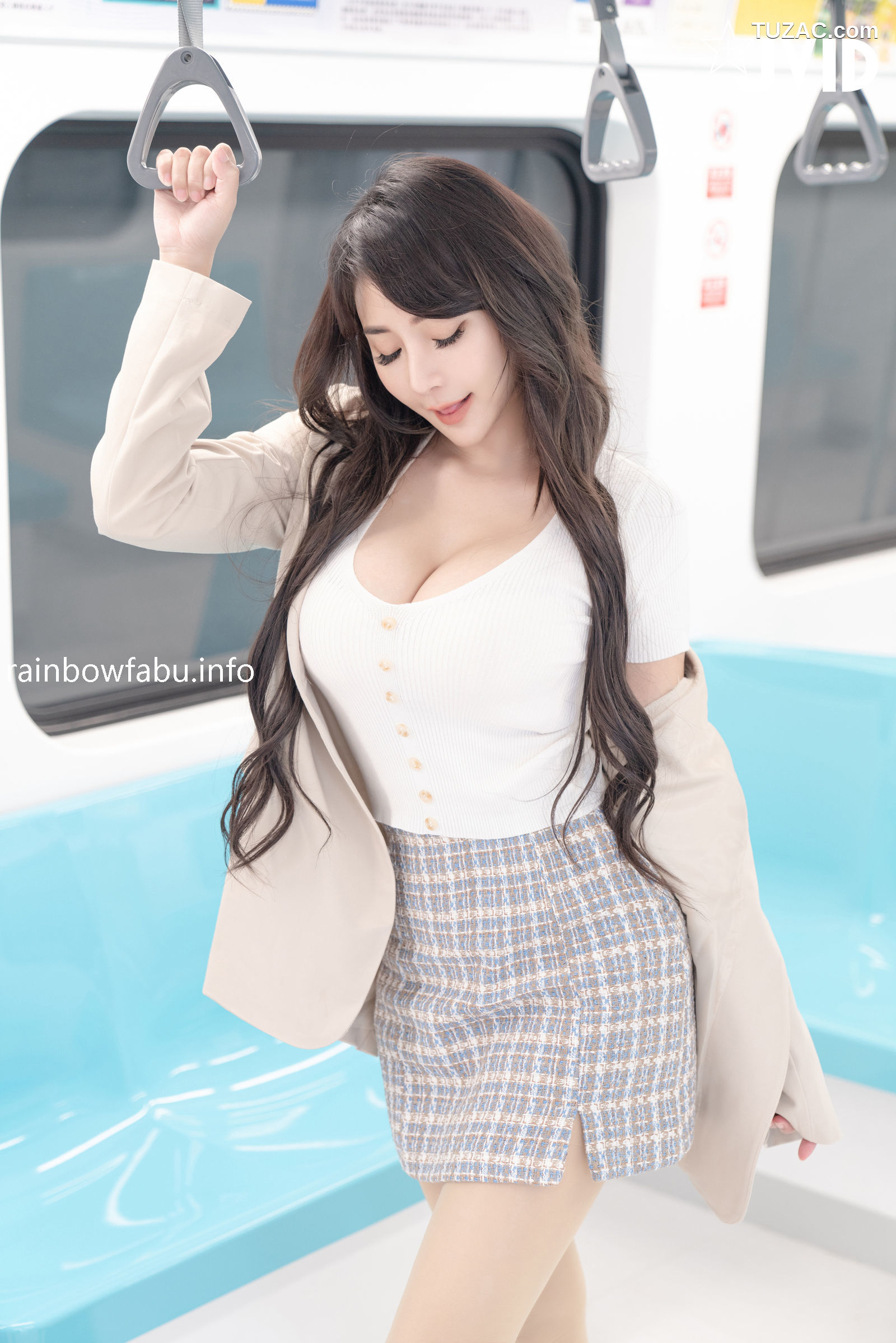 JVID-乐乐-下班回家途中被電車痴漢尾隨趁她熟睡進屋強行交合