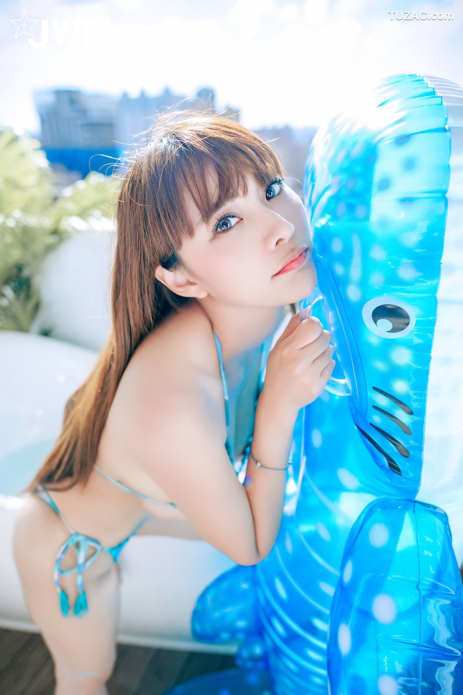 JVID-乐乐-去年大受好評的陽臺城市