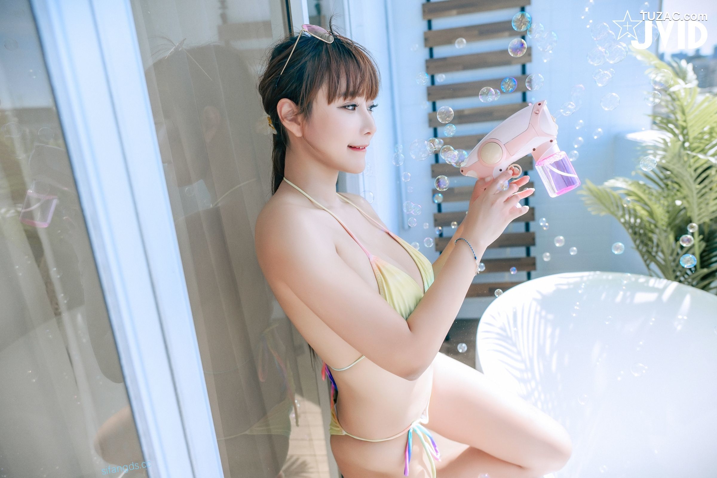 JVID-乐乐-去年大受好評的陽臺城市