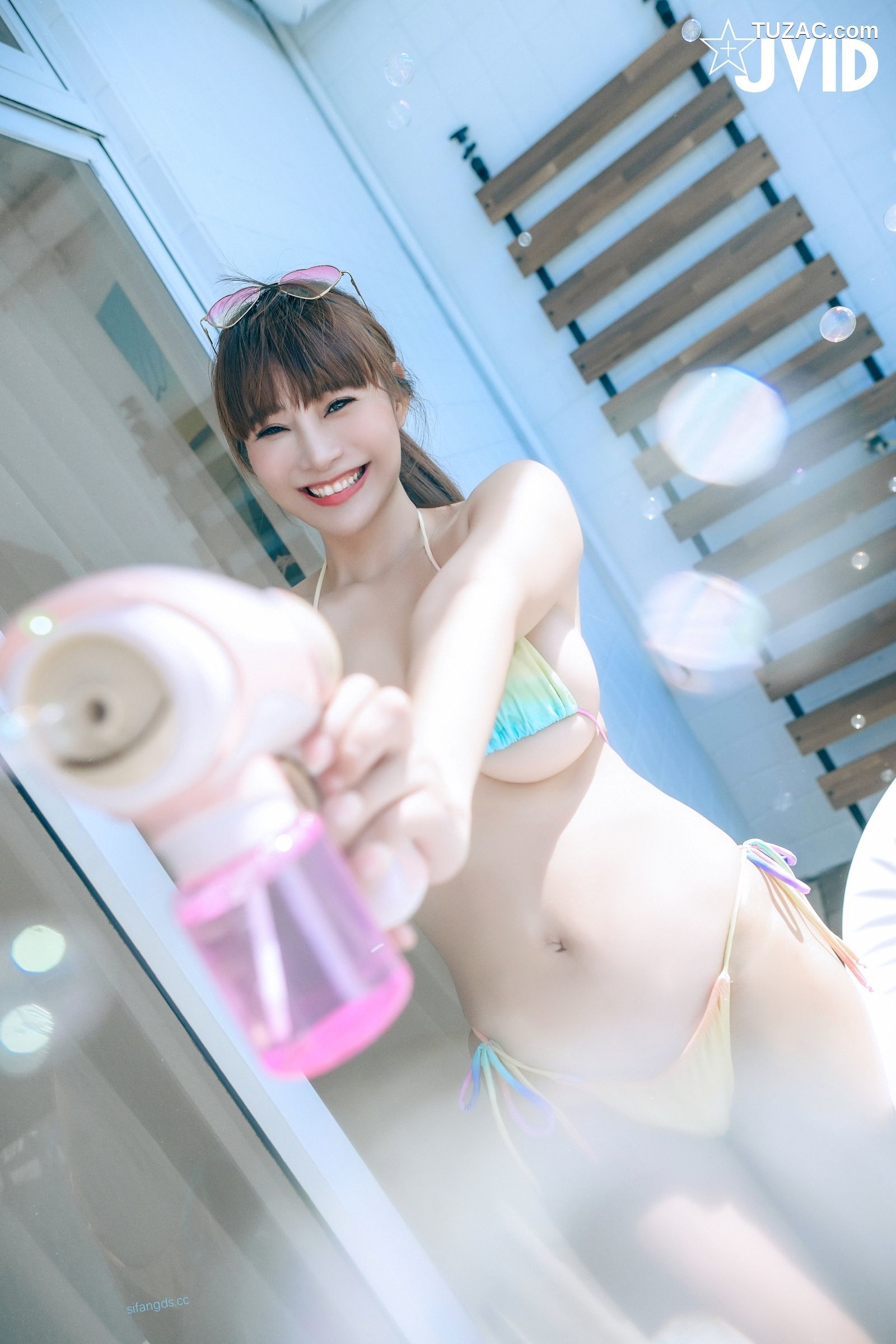 JVID-乐乐-去年大受好評的陽臺城市