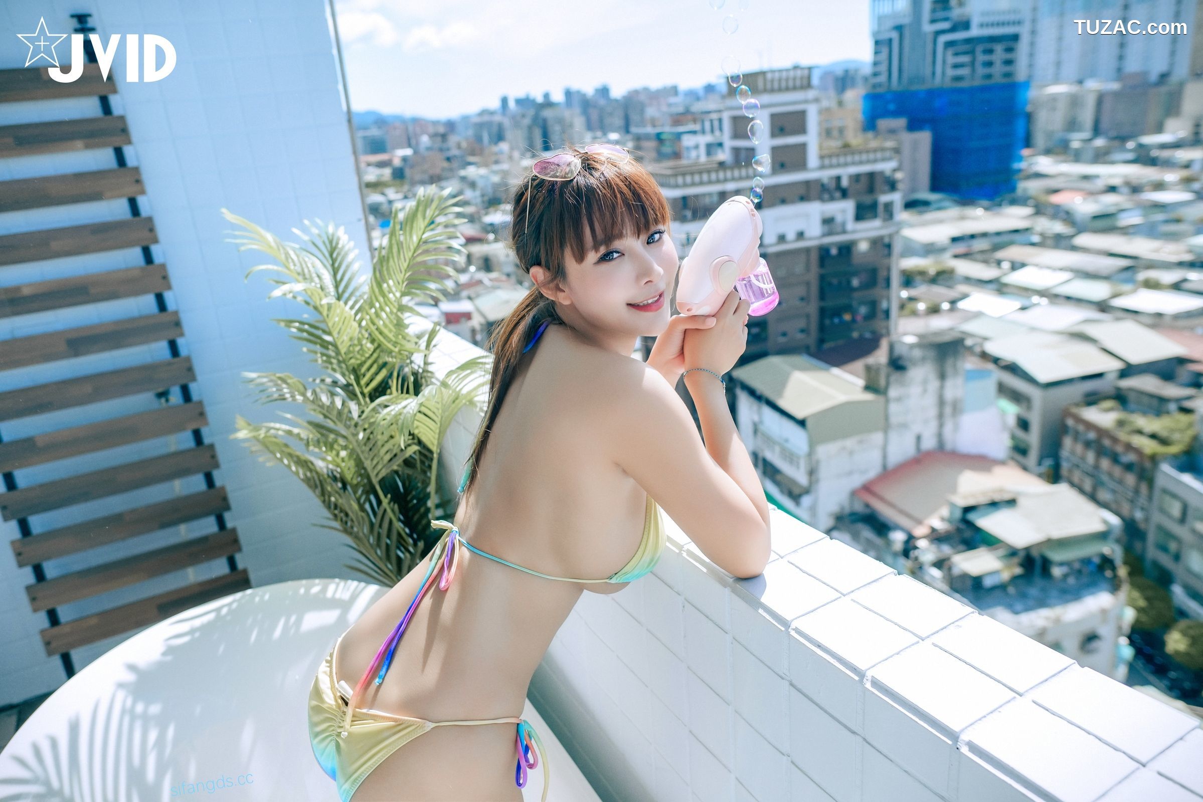 JVID-乐乐-去年大受好評的陽臺城市