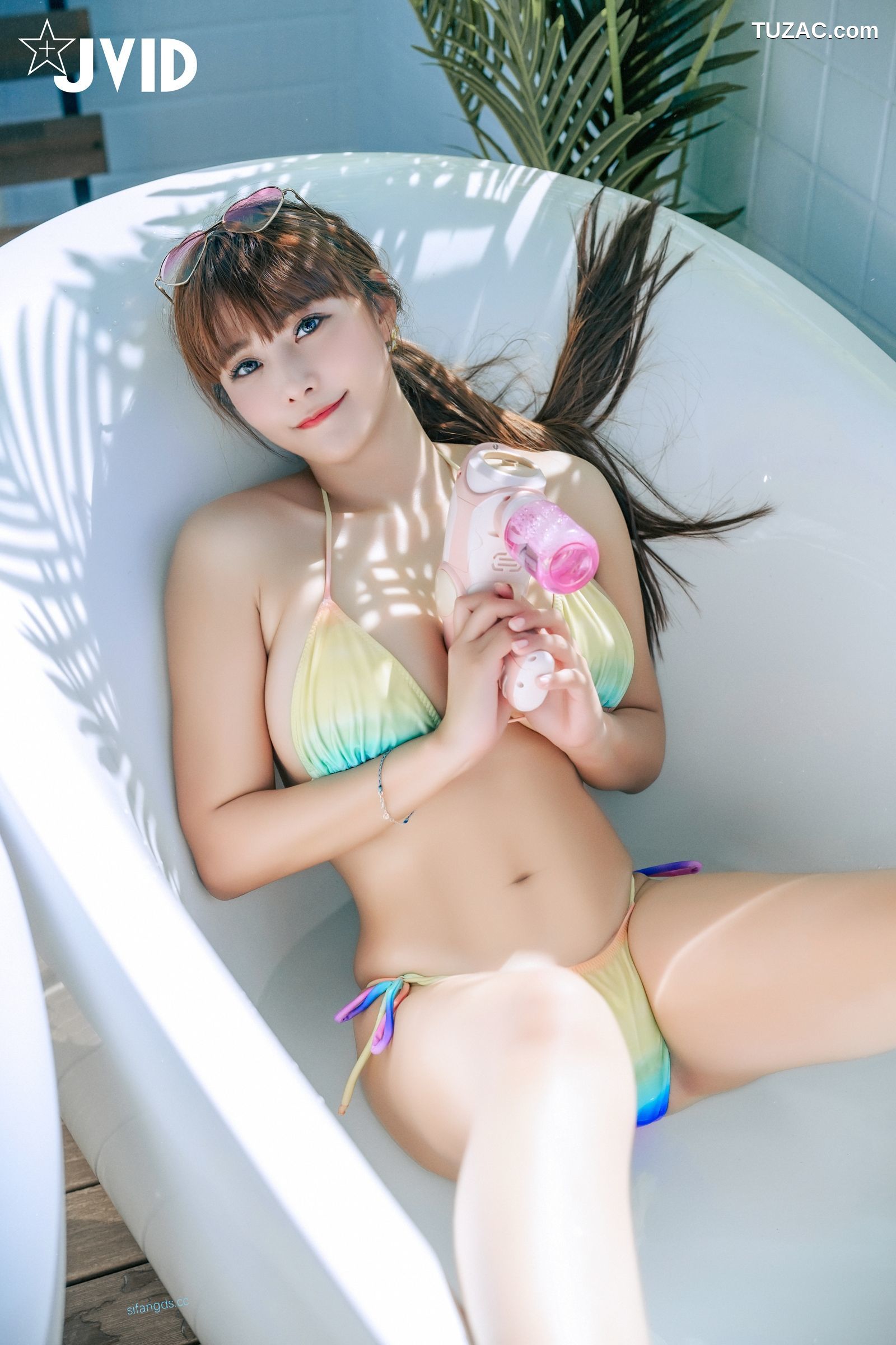 JVID-乐乐-去年大受好評的陽臺城市