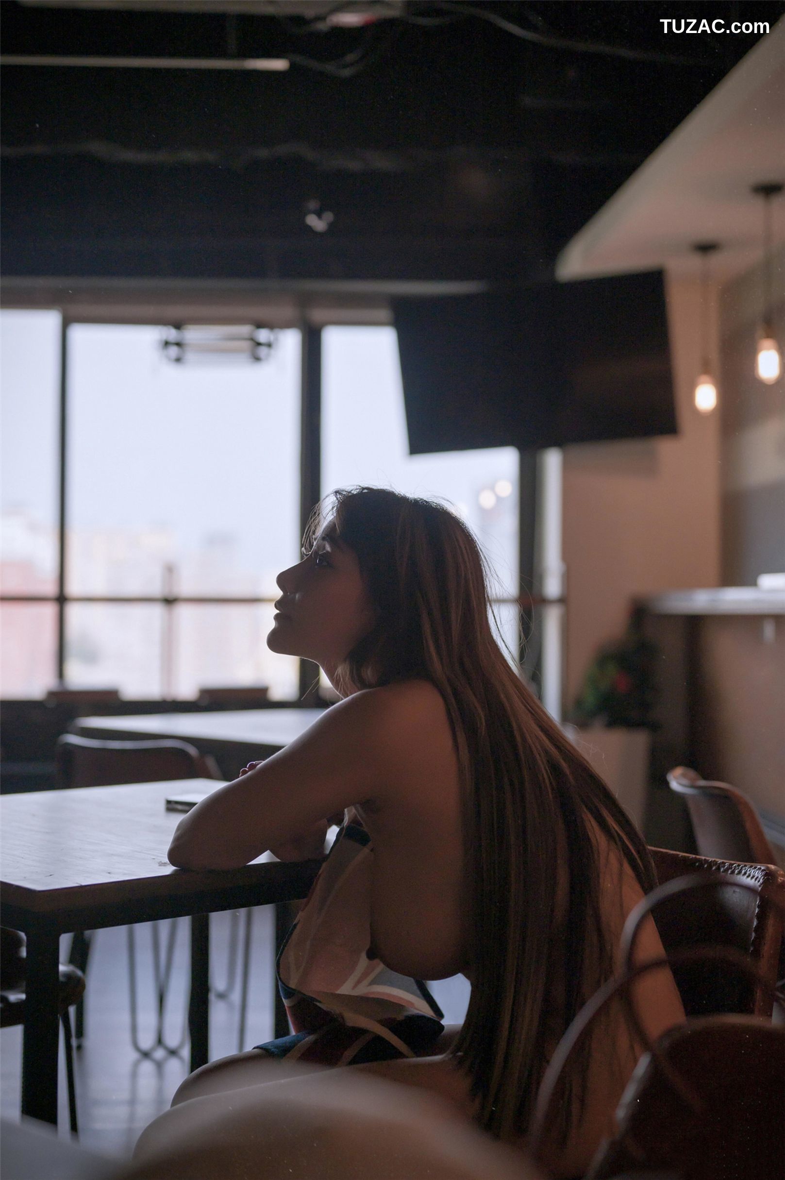 JVID-乐乐-寂寞旅人咖啡馆围裙