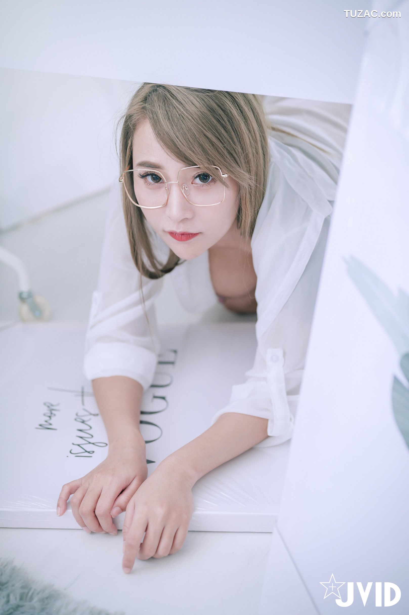 JVID-乐乐-私人秘书管家