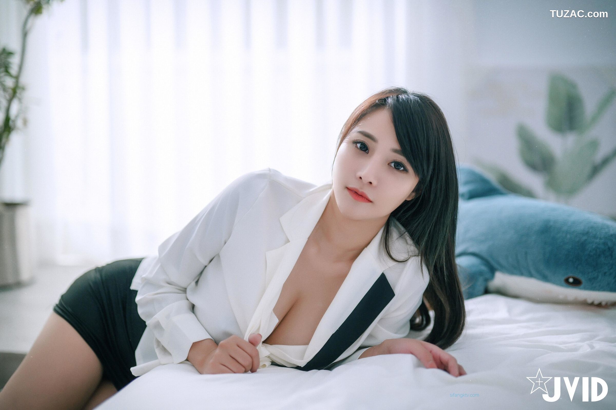 JVID-乐乐-秘书制服巨乳OL与房东-究极蜜桃臀-2月活动限定大尺度