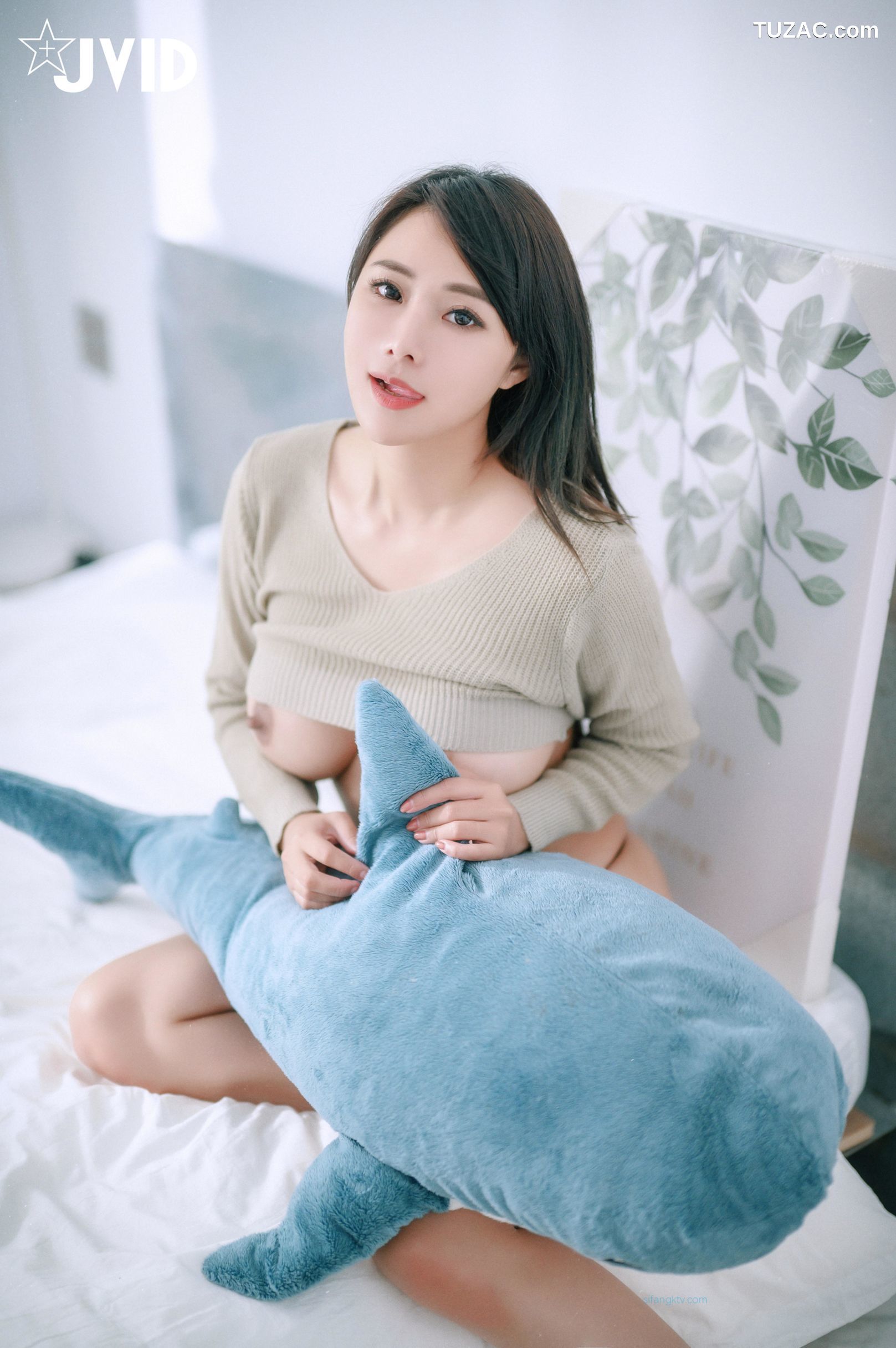 JVID-乐乐-秘书制服巨乳OL与房东-究极蜜桃臀-2月活动限定大尺度