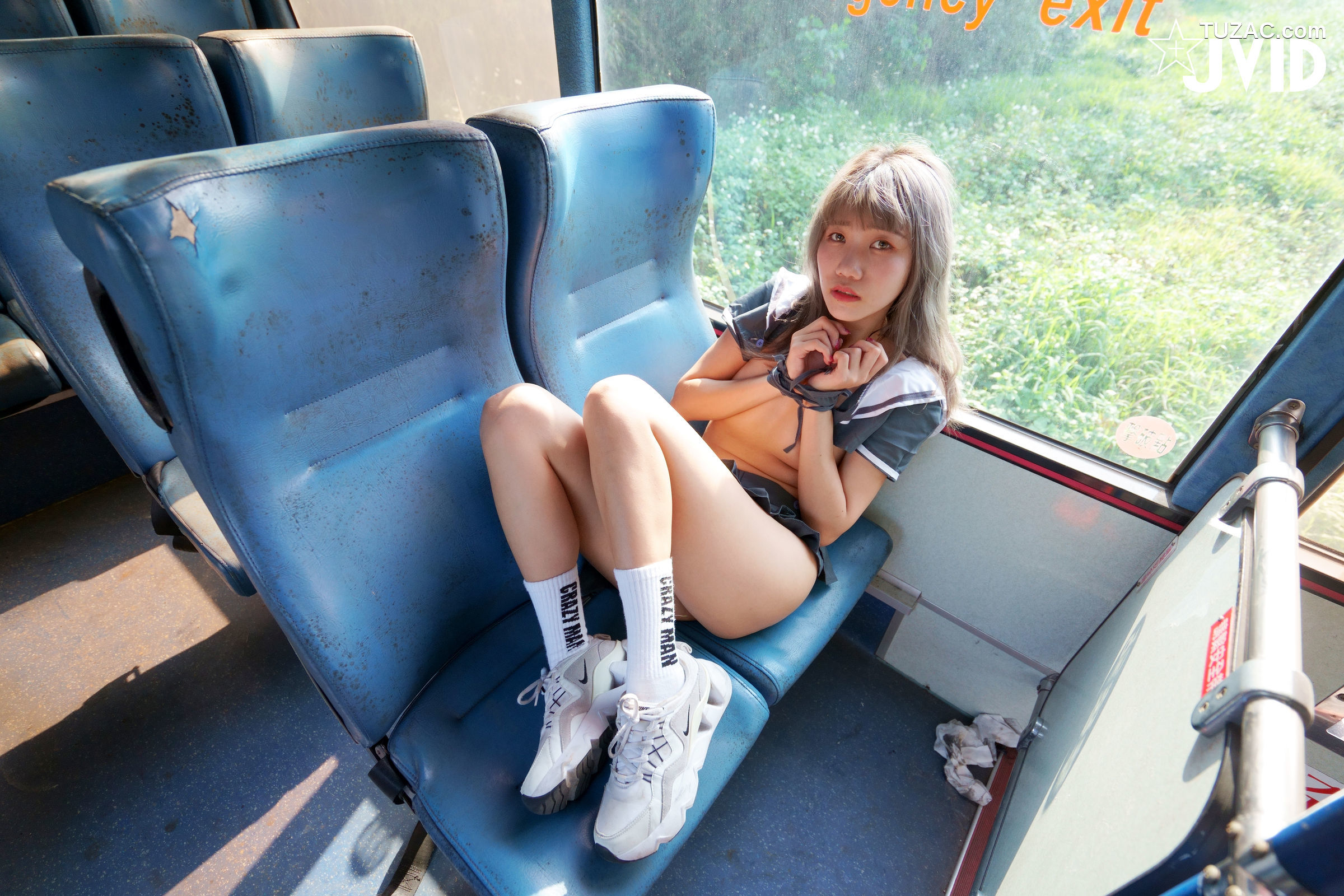 JVID-伊芙蝶-真实-公车上处女丧失回忆录-2021.06.25