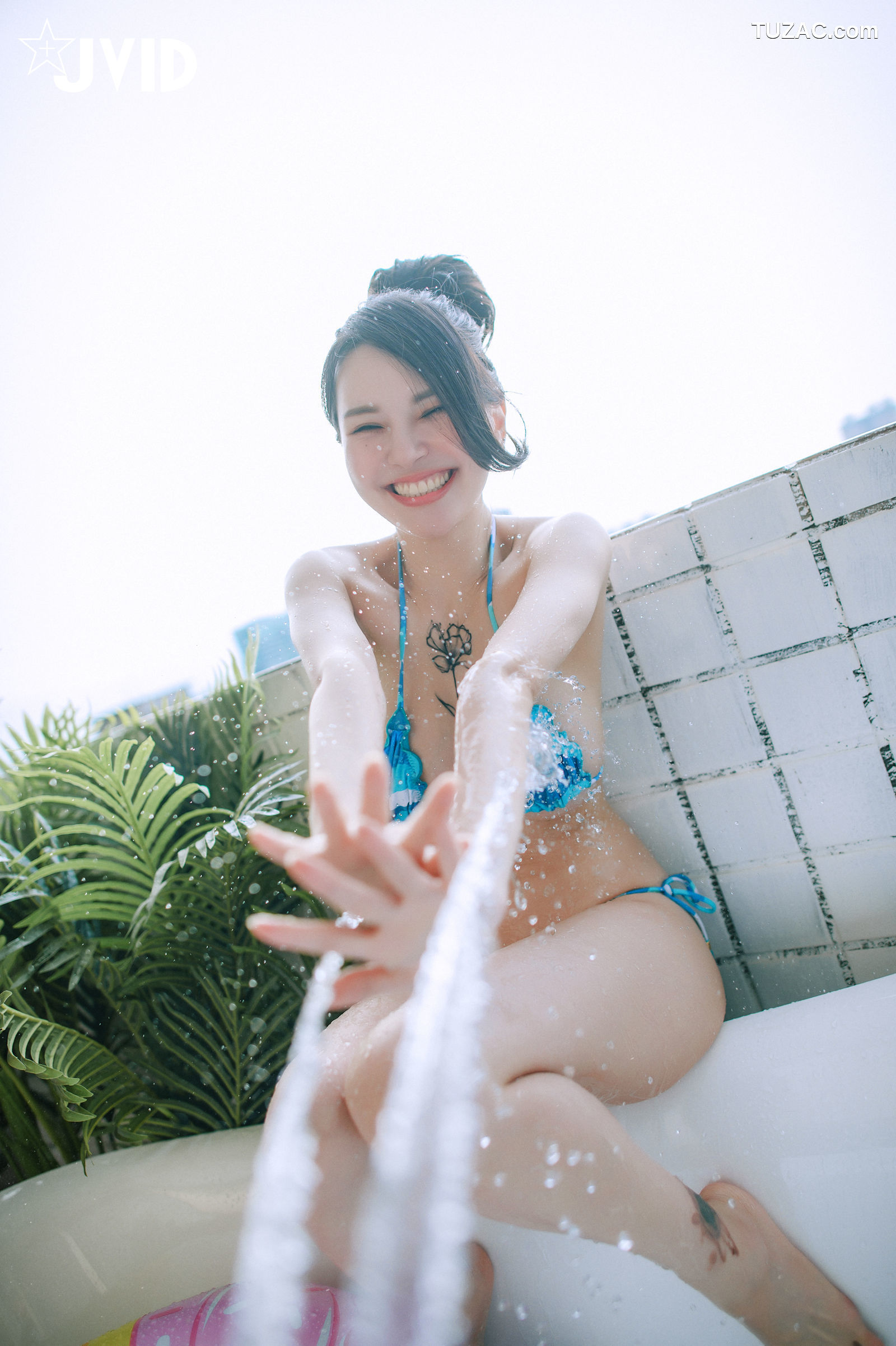 JVID-俄罗斯公主-超性感比基尼-最後還是脫光光-濕身後的性感