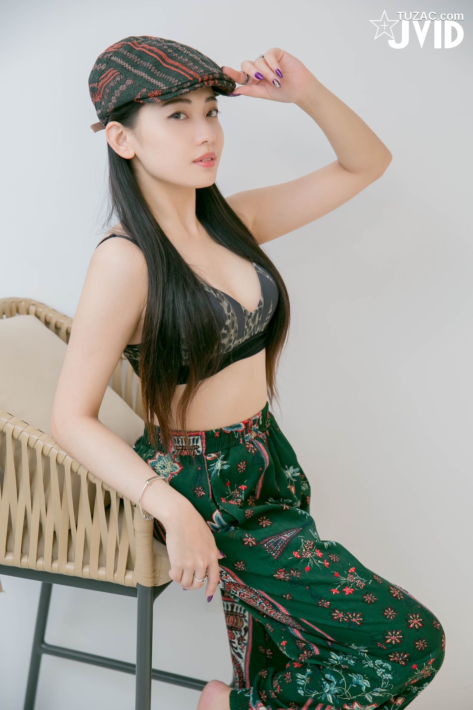JVID-夏暮光-私底下穿著就讓人喜歡的性格美女