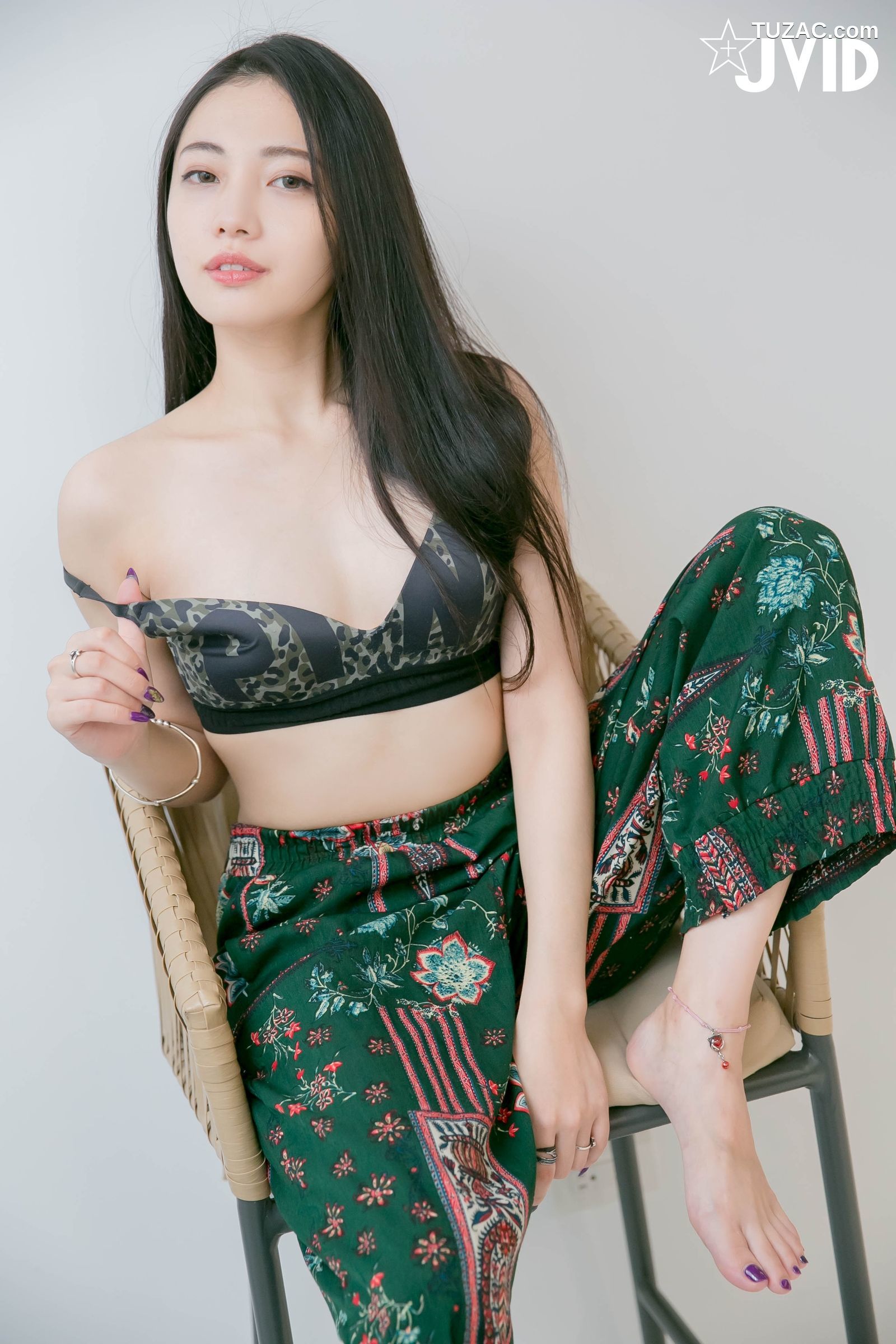 JVID-夏暮光-私底下穿著就讓人喜歡的性格美女