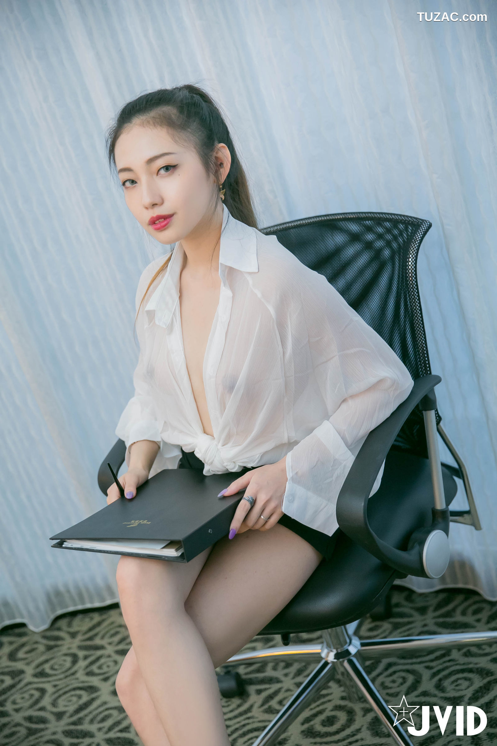 JVID-夏暮光-黎妍-被冷酷女上司性骚扰成俘虏的新人OL-2020.08.10
