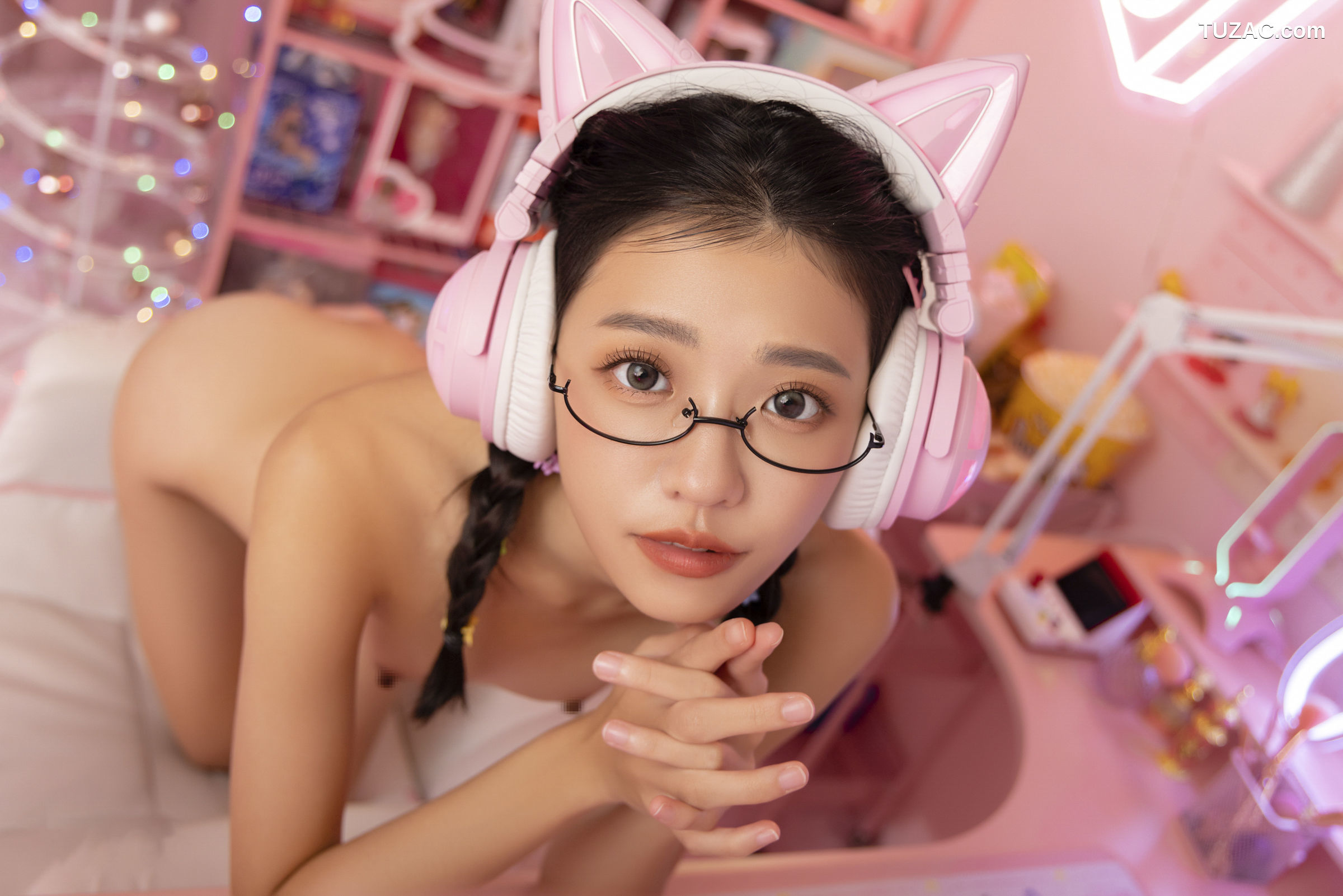 JVID-妍妍-电竞少女-超可愛微乳美少女-第一次的性感開發-Exploring-the-secret-of-body-in-adolescence-JVID月刊写真201-2023.01.12