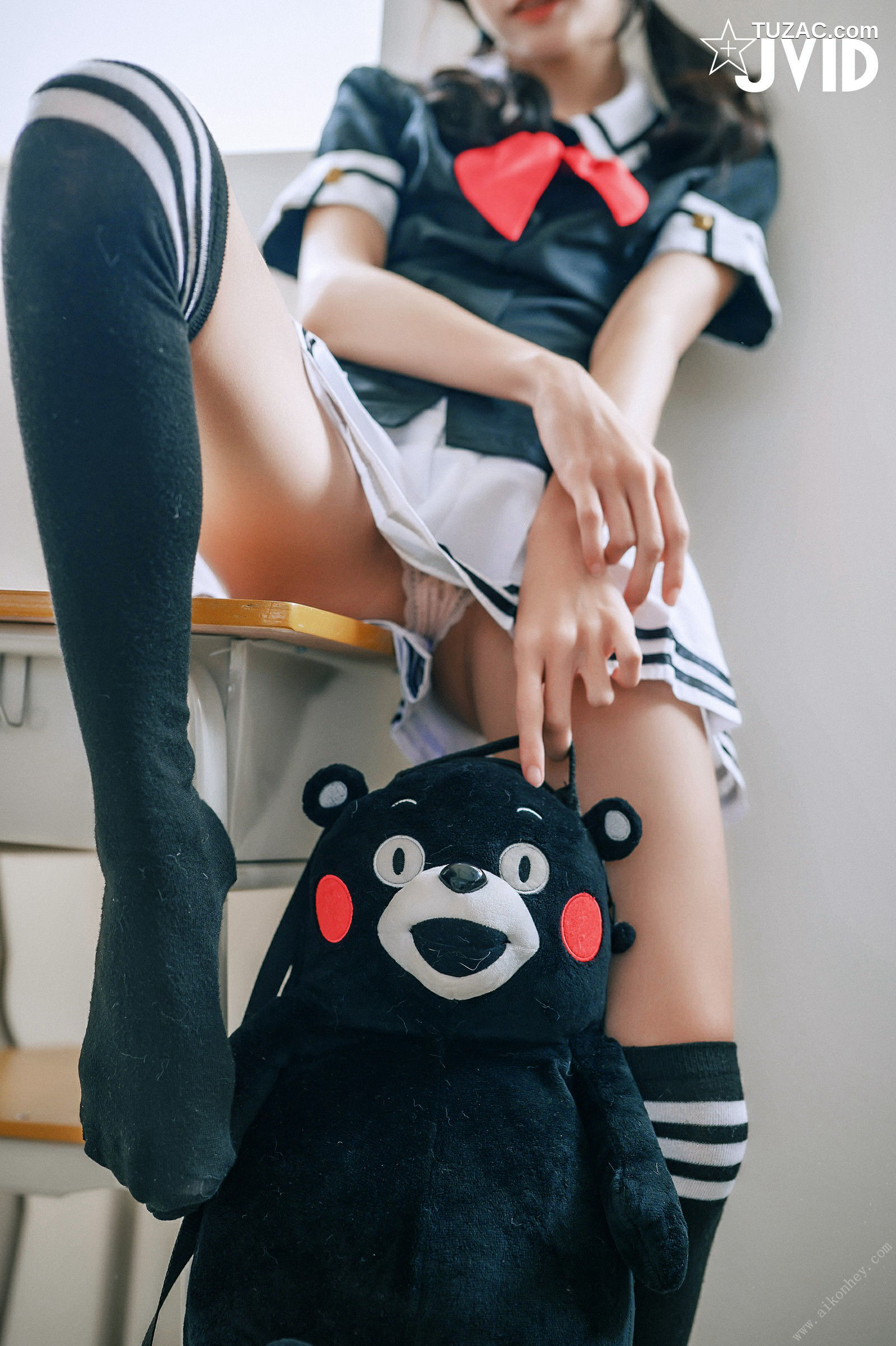 JVID-妍妍-青春戀愛校園系列-高顏值甜美學妹誘惑-清純校花放學後的教室-學妹說她喜歡我-2022.12.09